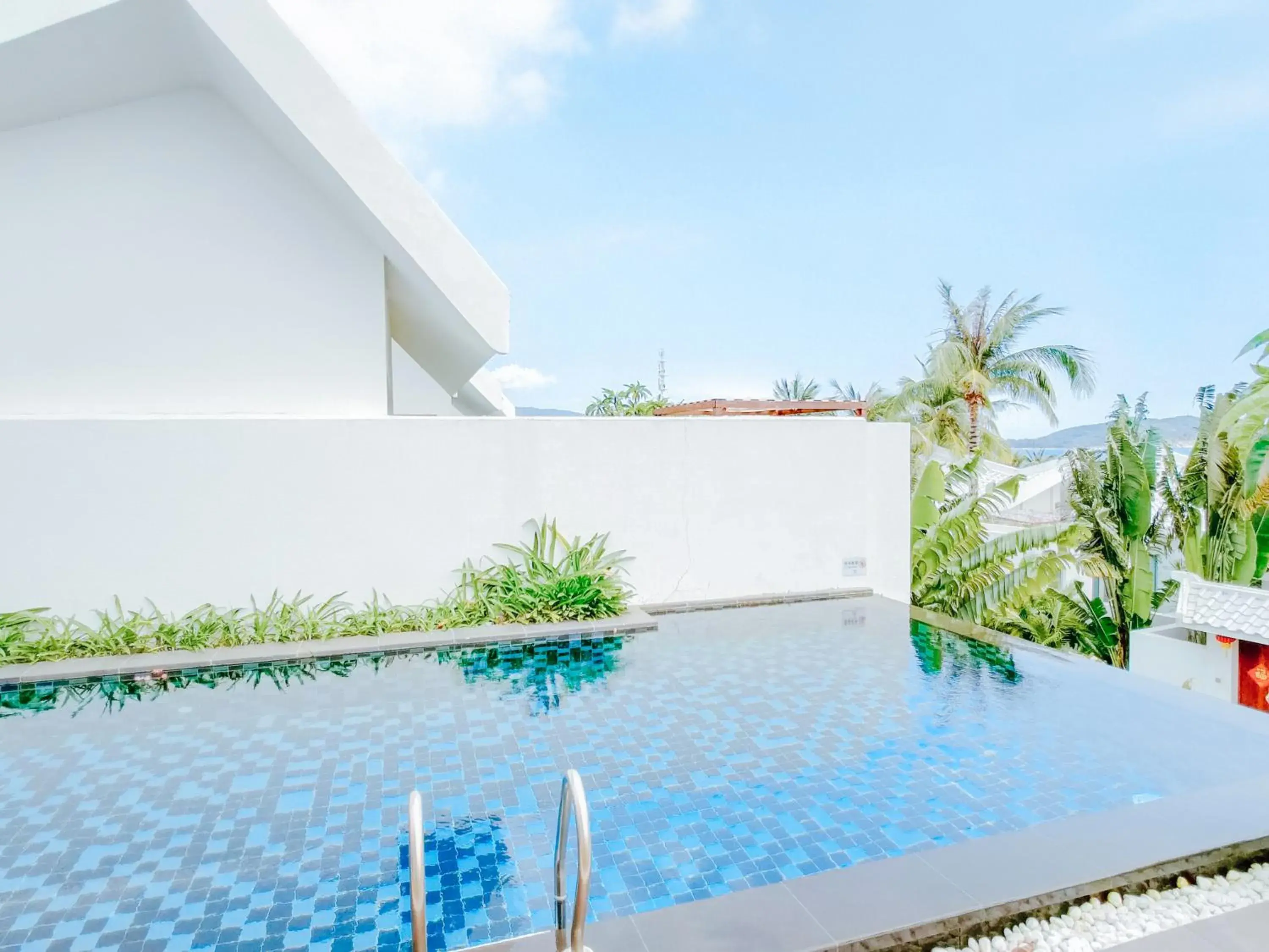 Swimming pool in Palace Resort Yalong Bay Sanya Swimming pool in Palace Resort Yalong Bay Sanya