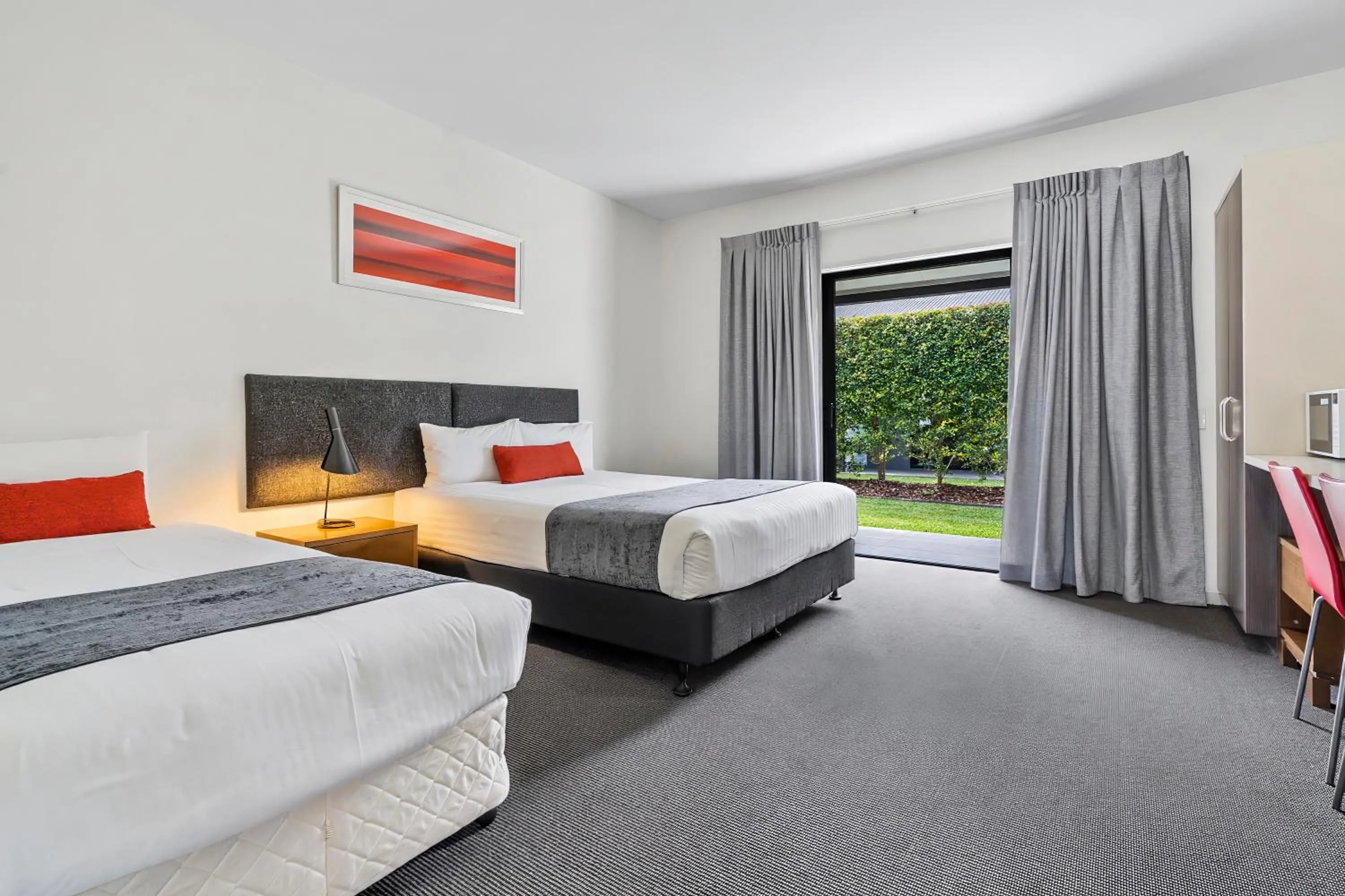 Bedroom, Bed in Quality Resort Parkhurst