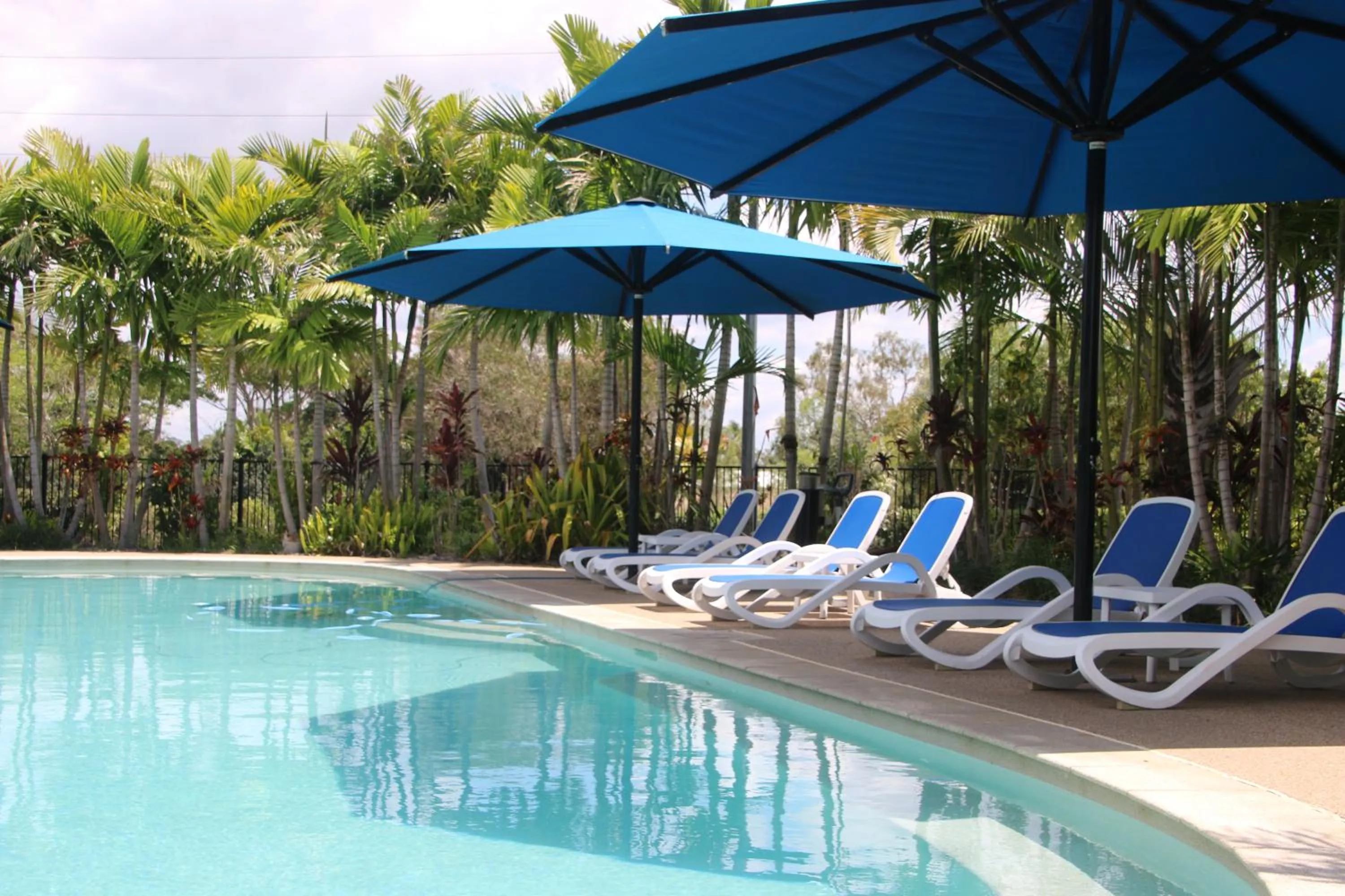 Swimming pool in Quality Resort Parkhurst