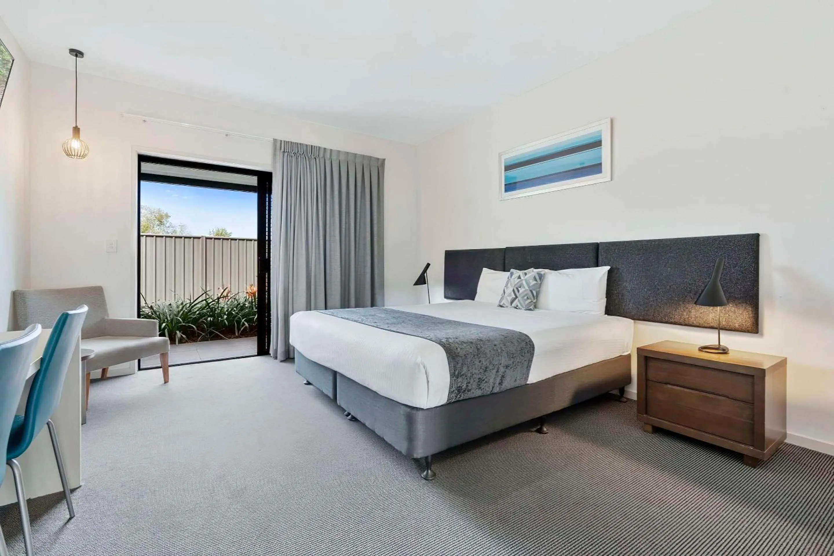 Bedroom, Bed in Quality Resort Parkhurst