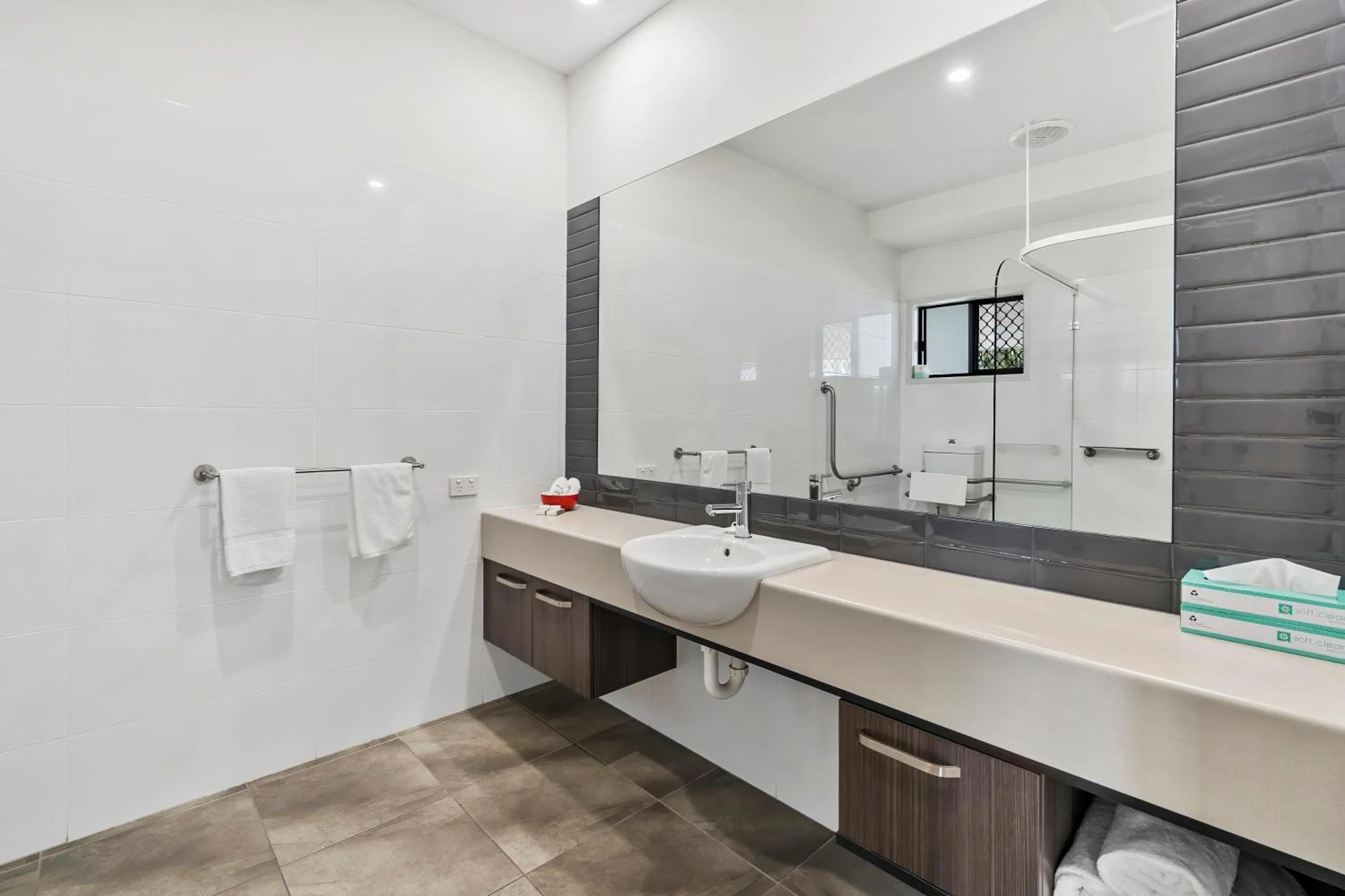 Bathroom in Quality Resort Parkhurst