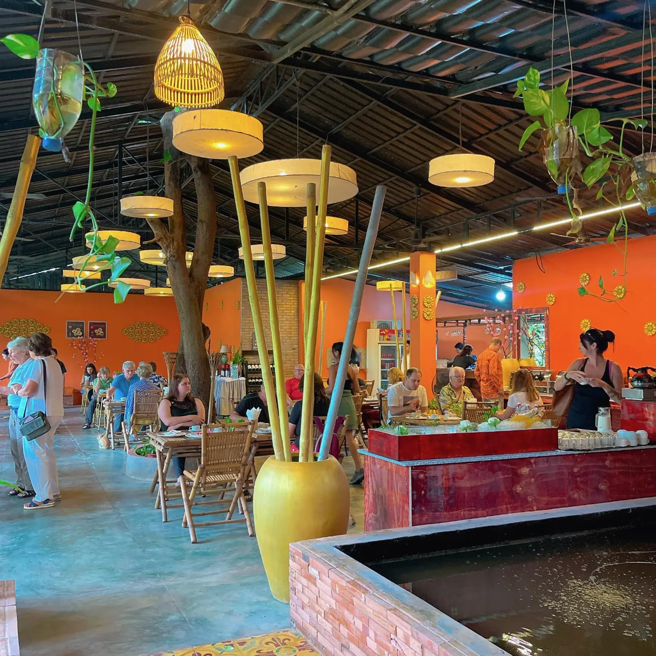 Restaurant/places to eat in Central Indochine D'angkor Hotel Restaurant/places to eat in Central Indochine D'angkor Hotel