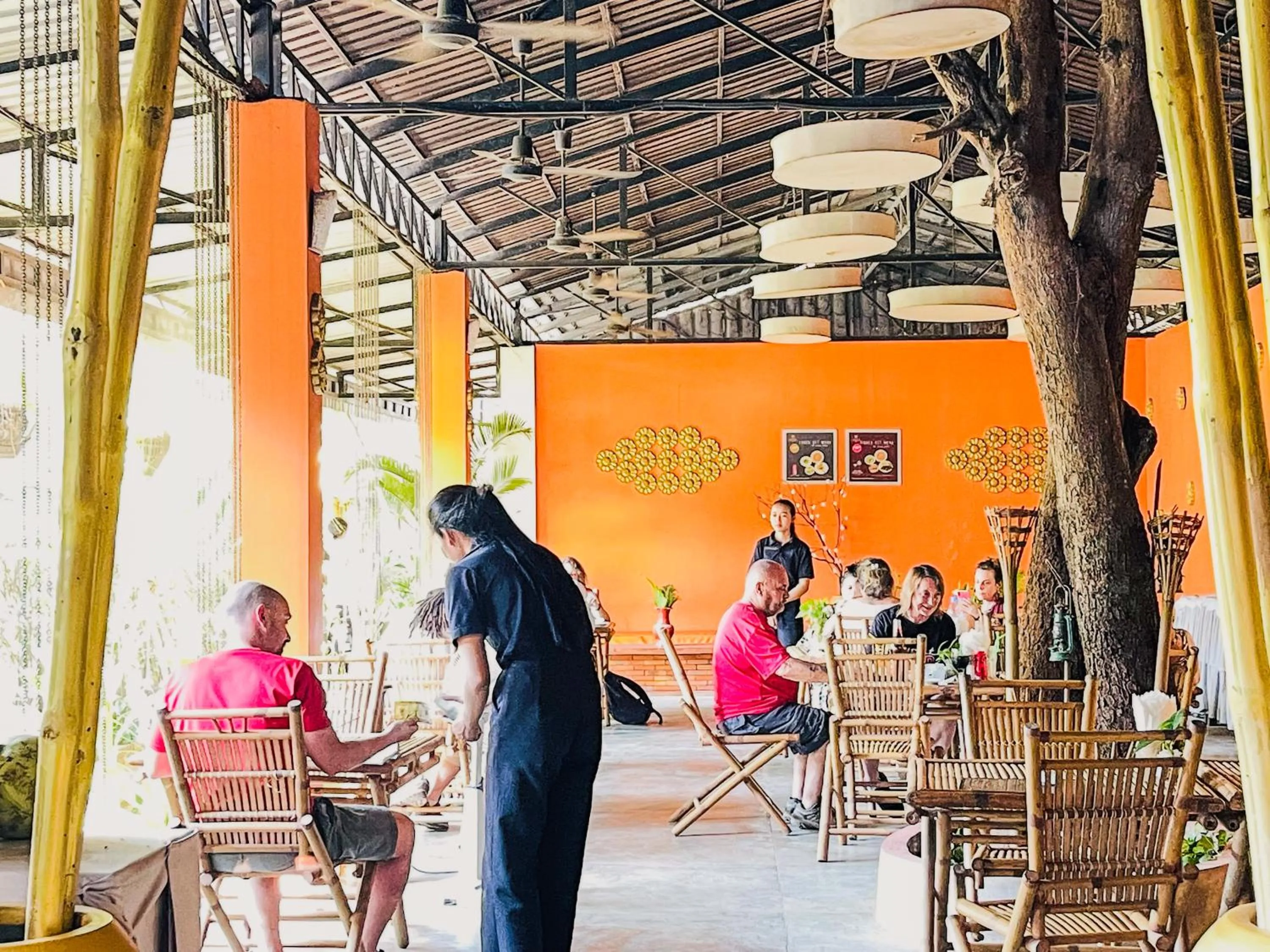 Restaurant/places to eat in Central Indochine d'Angkor Hotel