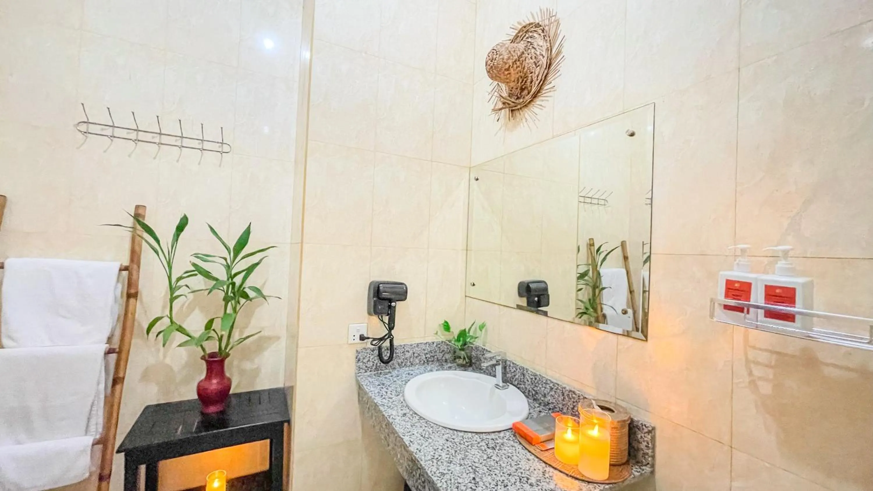 Bathroom in Central Indochine d'Angkor Hotel