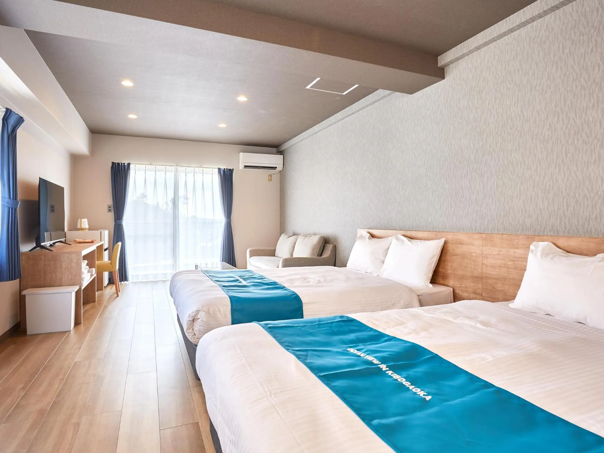 Photo of the whole room, Bed in Ocean View in Kibogaoka