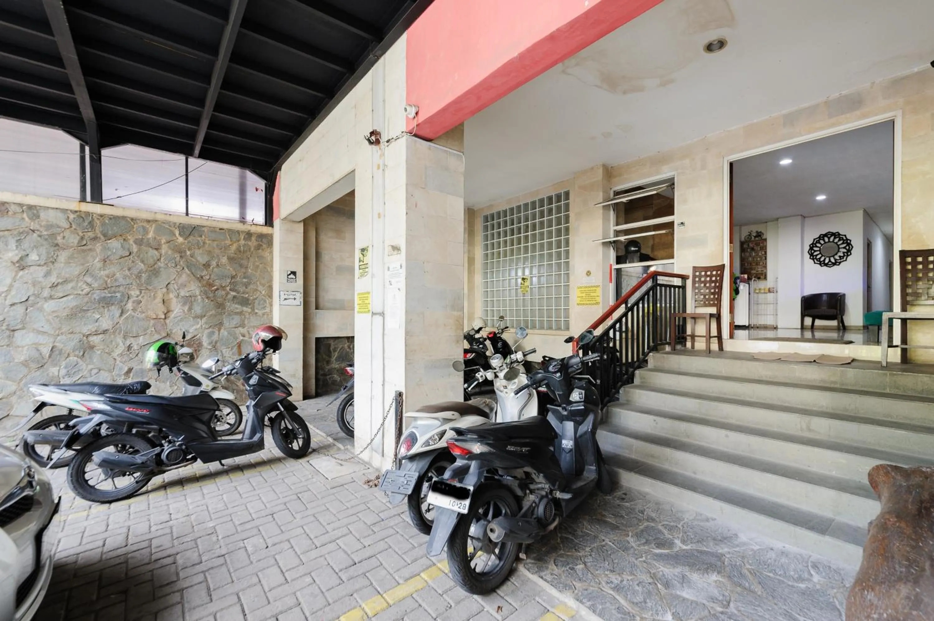 RedDoorz near Cilandak Town Square