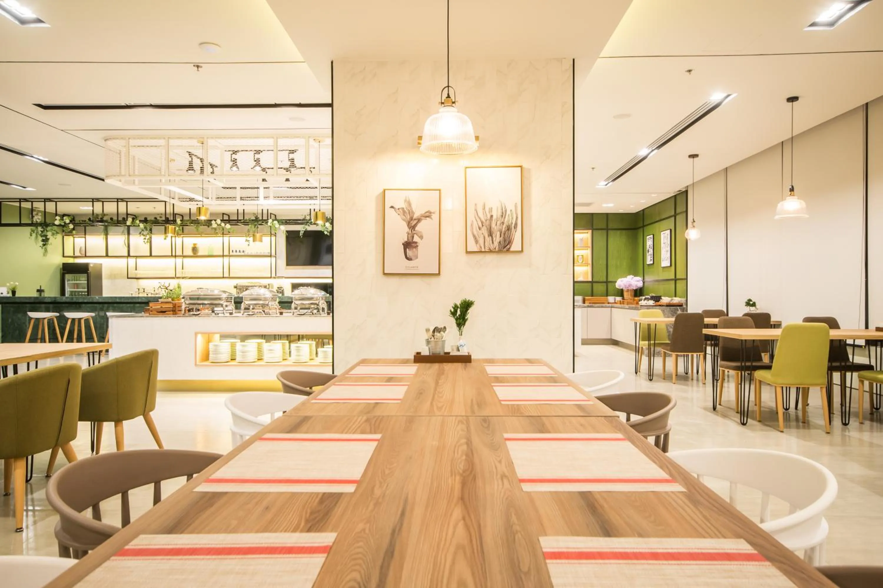 Restaurant/places to eat in Jasmine Resort Sriracha