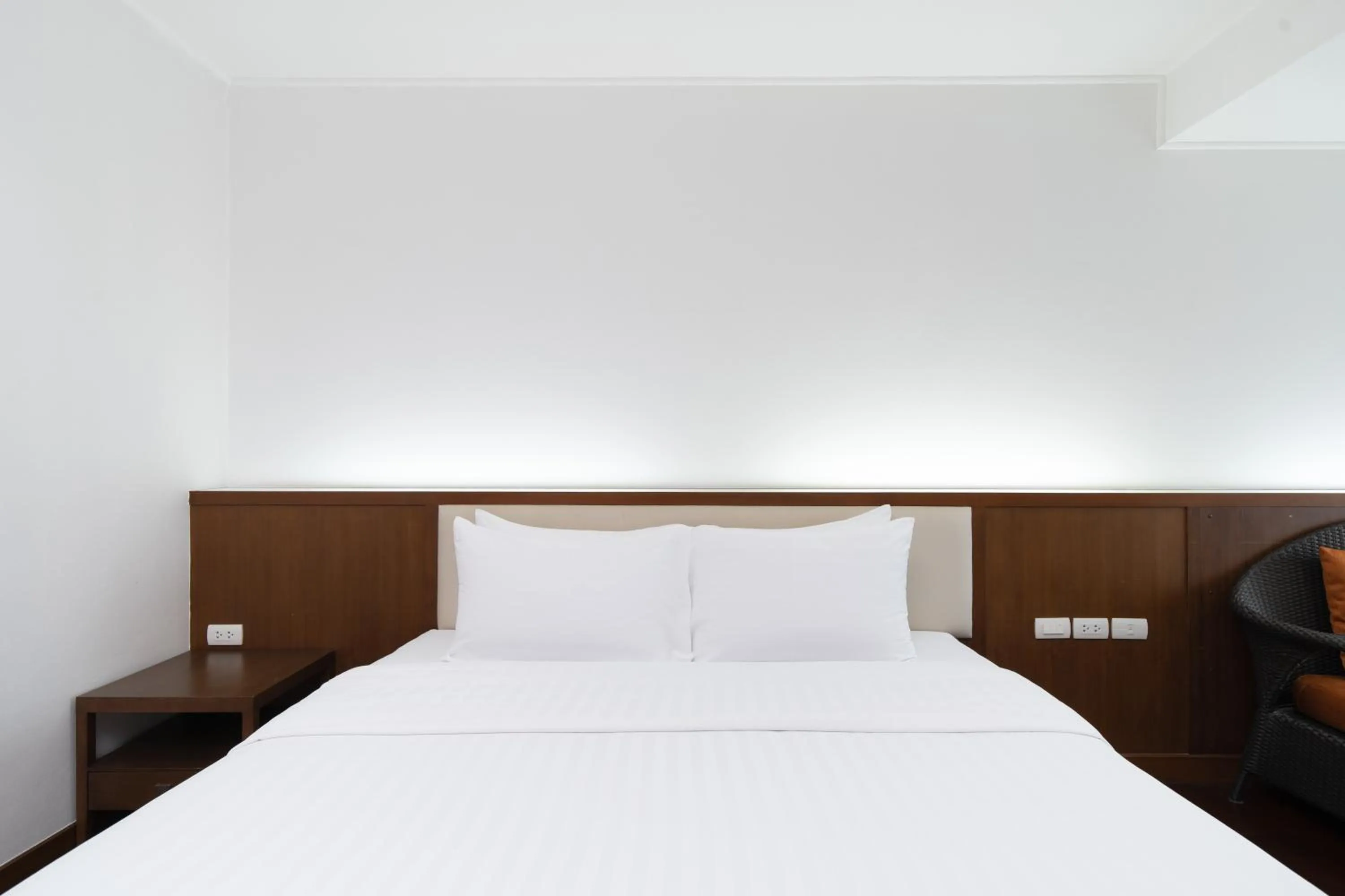 Bed in Jasmine Resort Sriracha