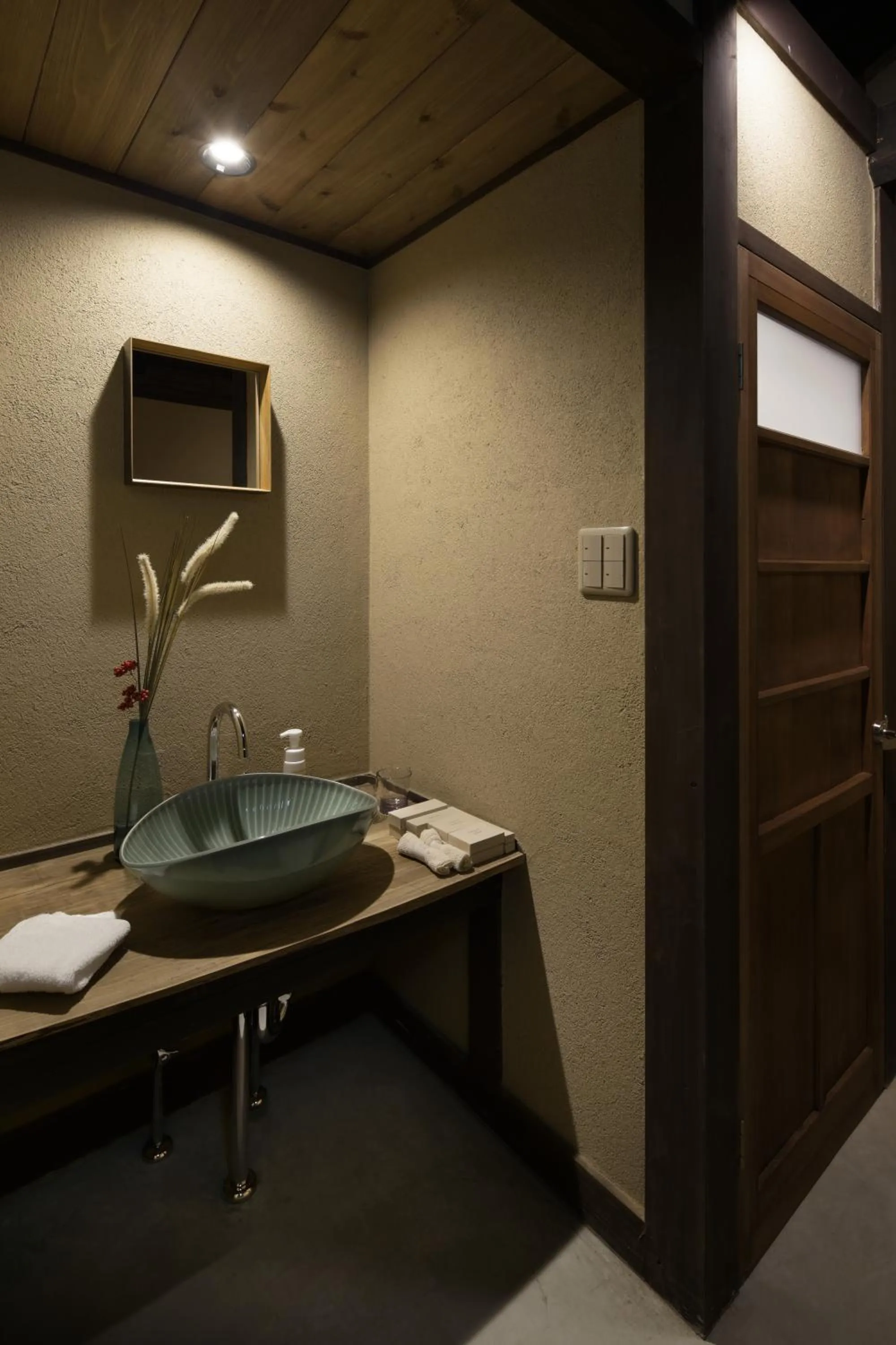 Decorative detail in NIPPONIA Sasayama Castle Town Hotel