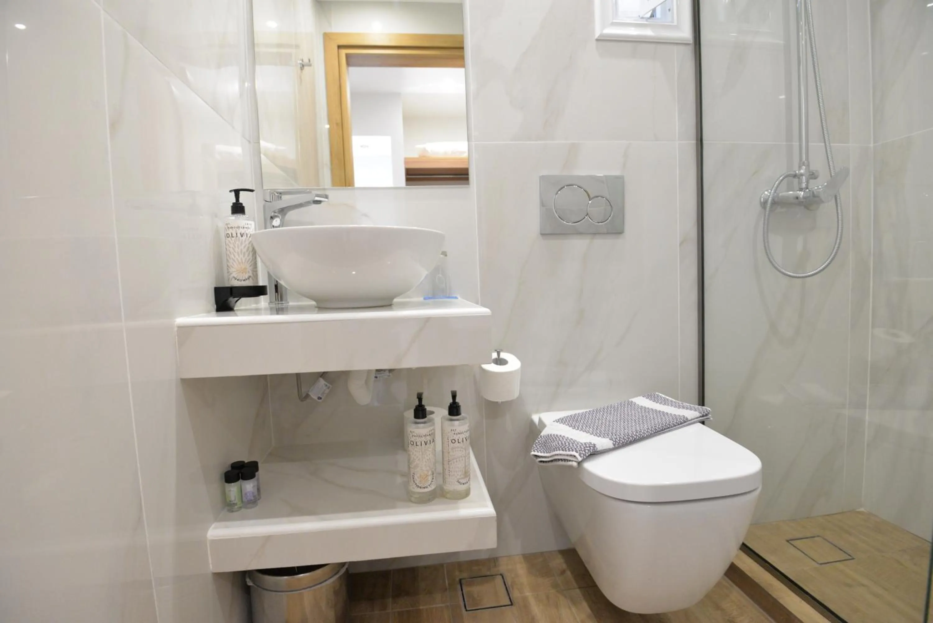 Shower in Heleni Beach Hotel