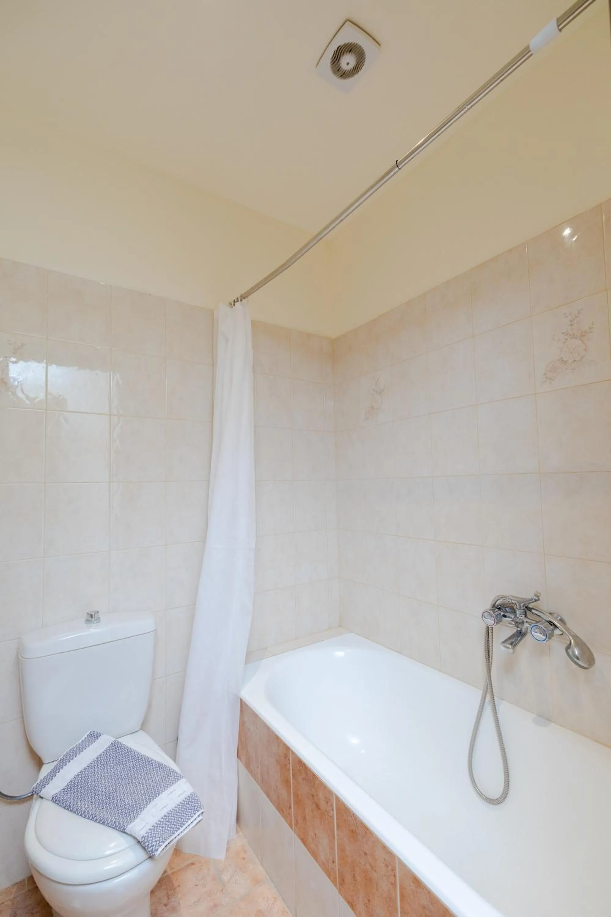 Bathroom in Heleni Beach Hotel