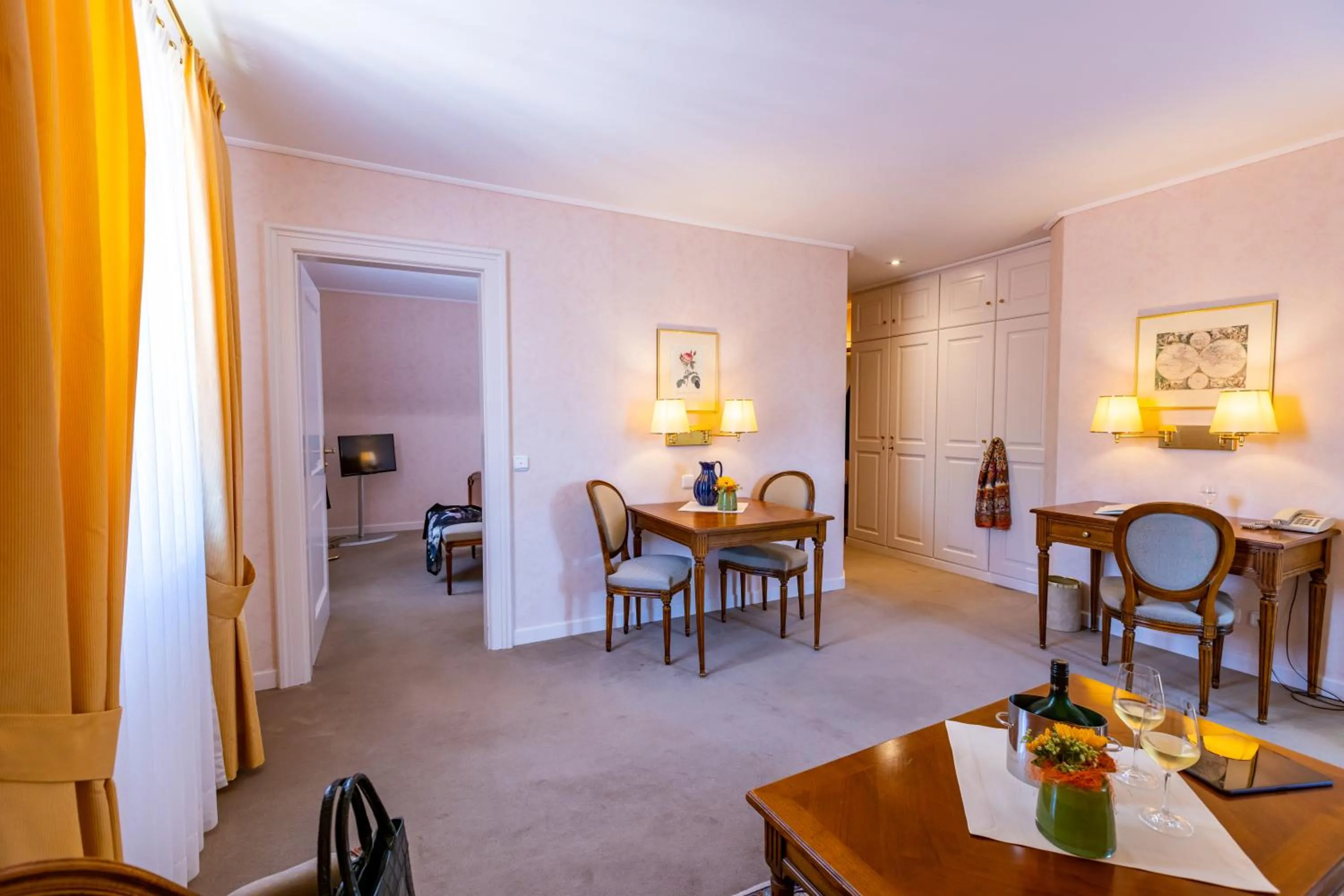 One-Bedroom Suite - single occupancy in Romantik Hotel Zehntkeller