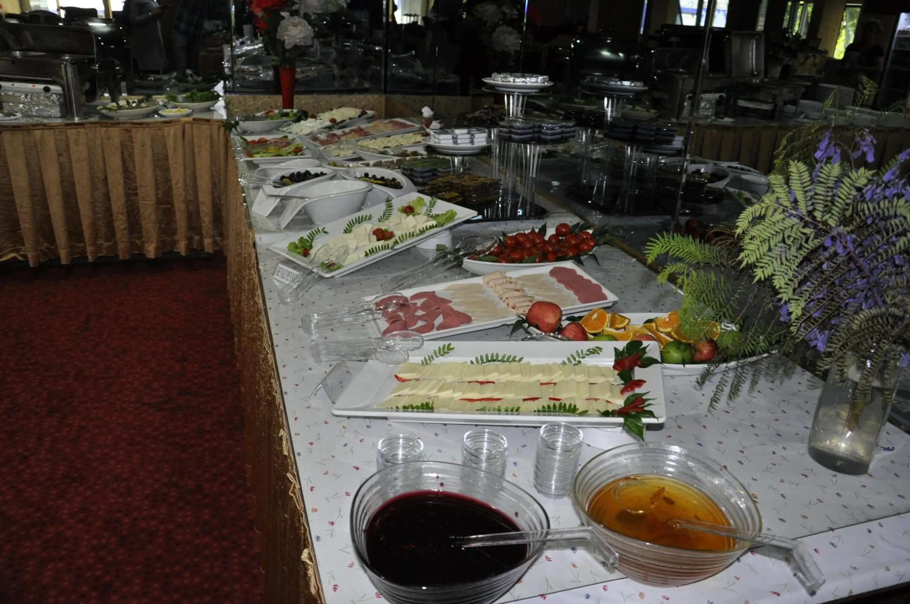 Food in Kivrak Hotel