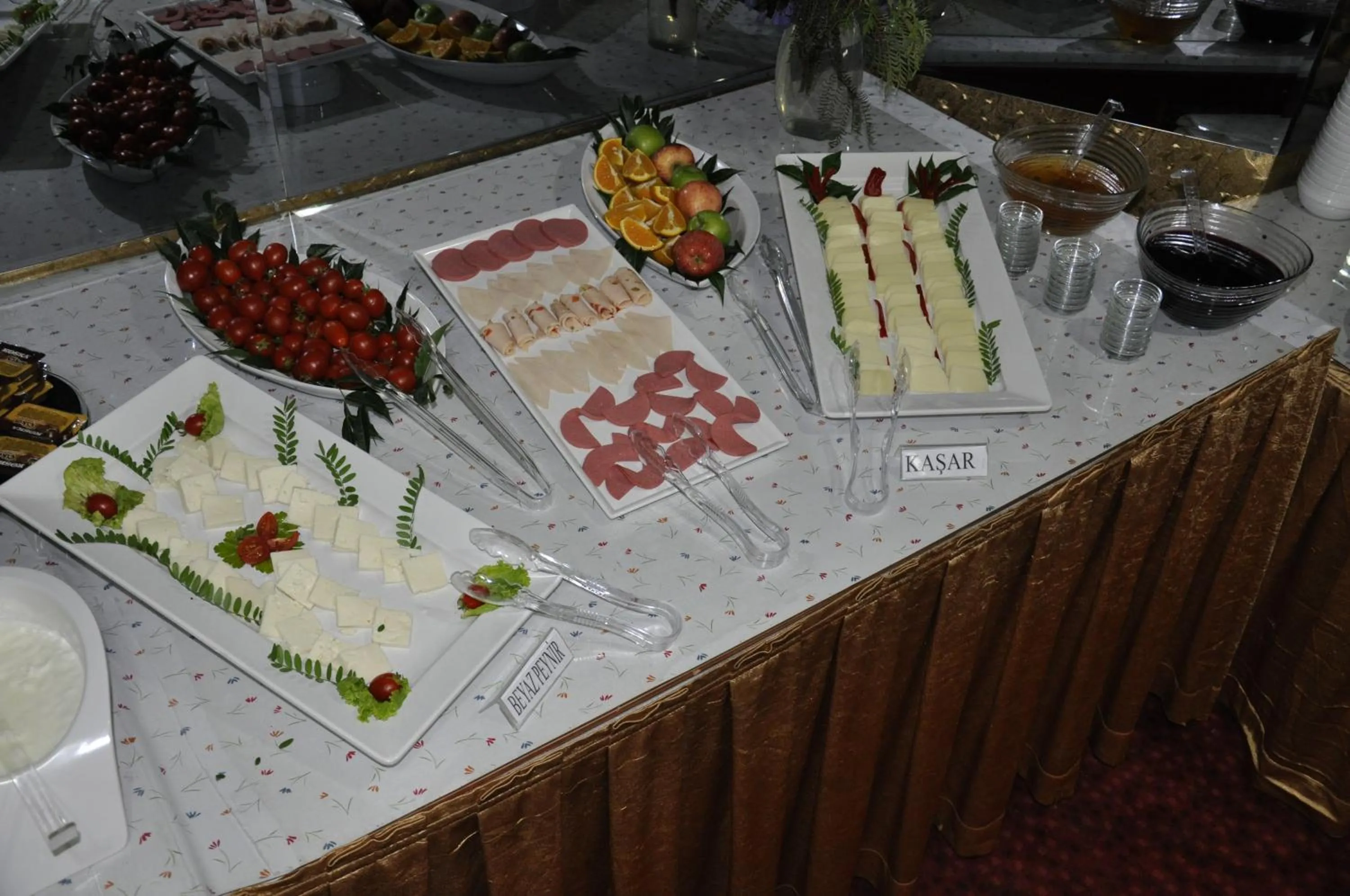 Food in Kivrak Hotel