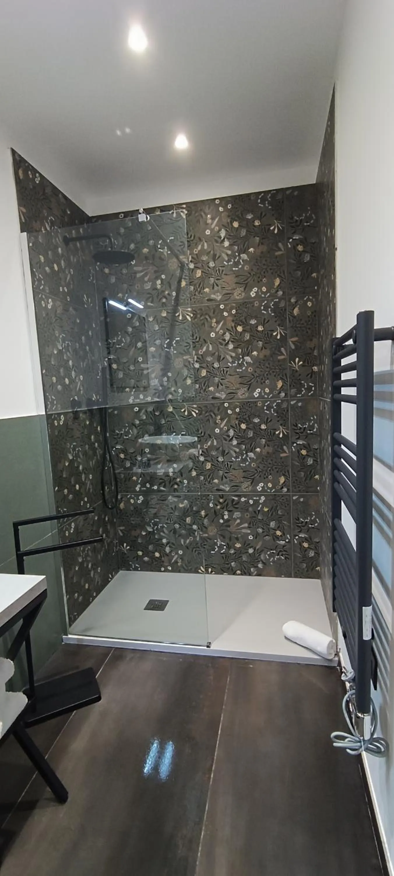 Shower in Residenza Donnafugata B&B