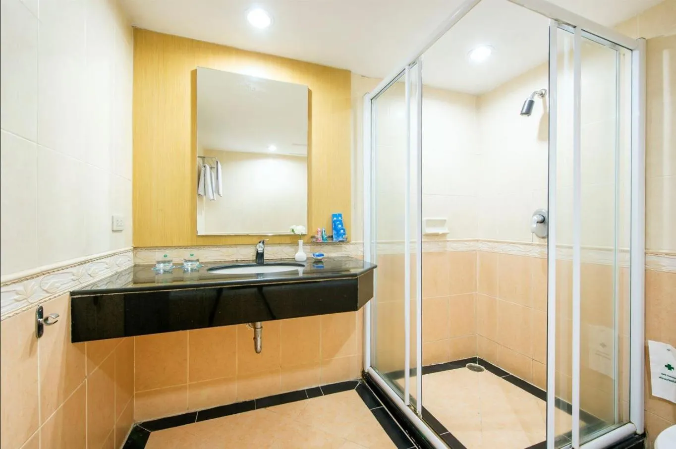 Jomtien Palm Beach Hotel and Resort