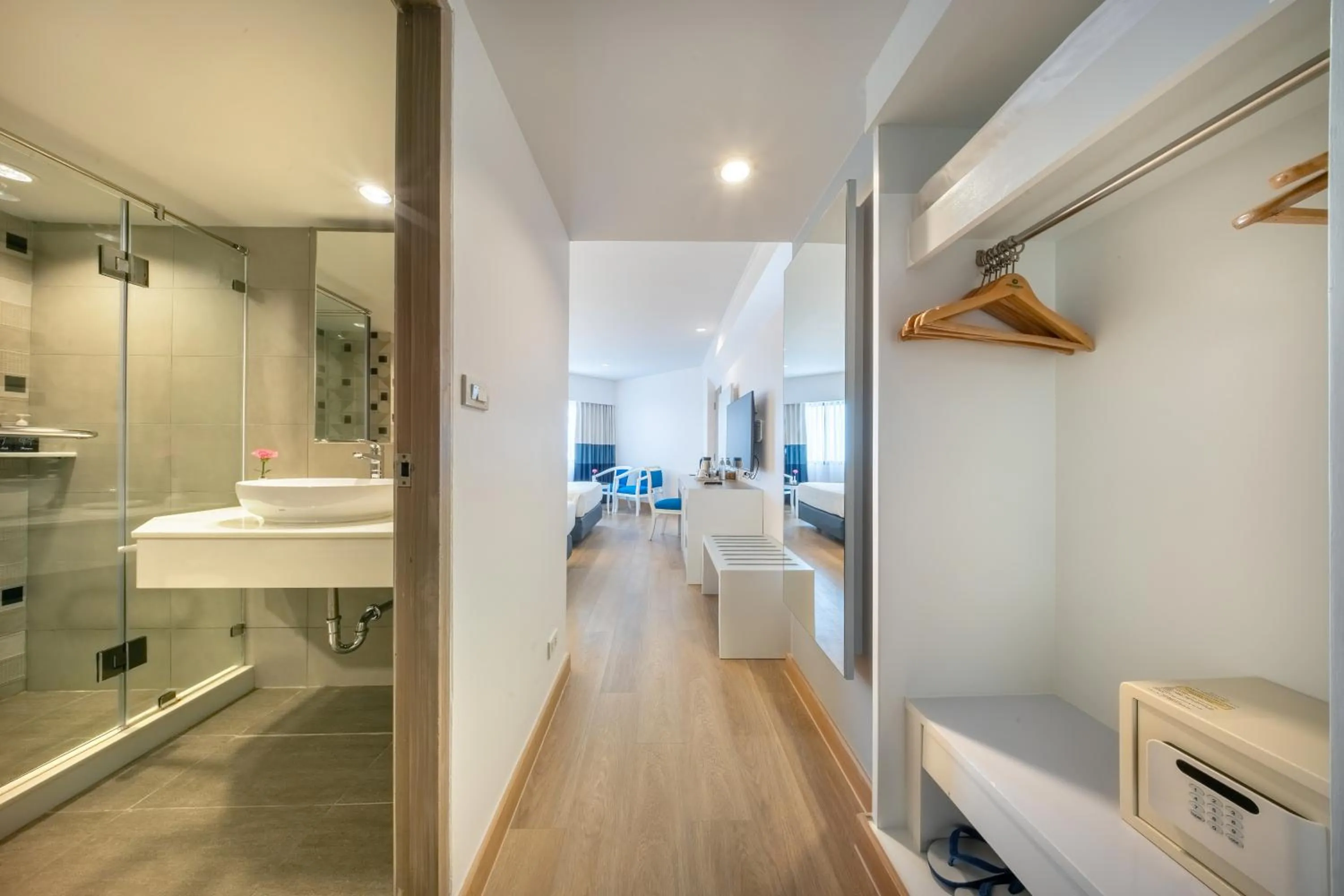 Bathroom in Jomtien Palm Beach Hotel & Resort - Family-Friendly