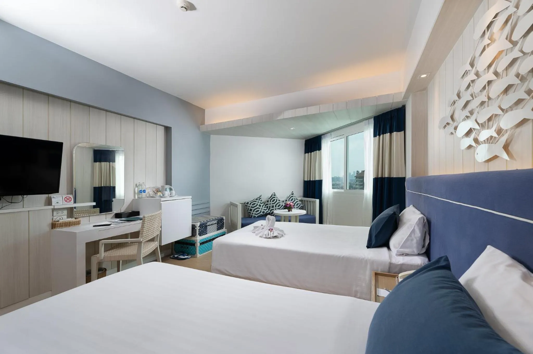 Bed in Jomtien Palm Beach Hotel & Resort - Family-Friendly