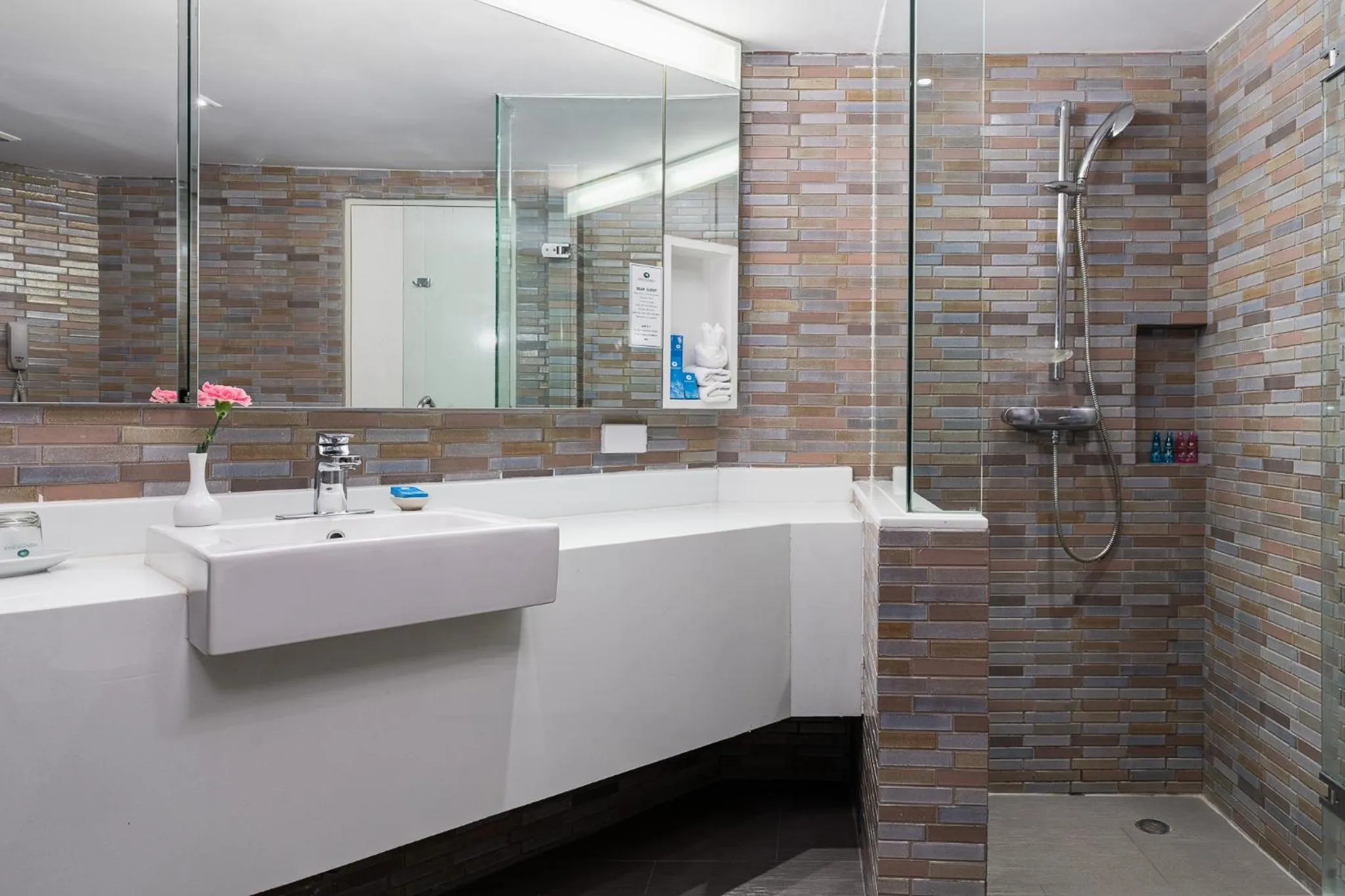 Jomtien Palm Beach Hotel and Resort