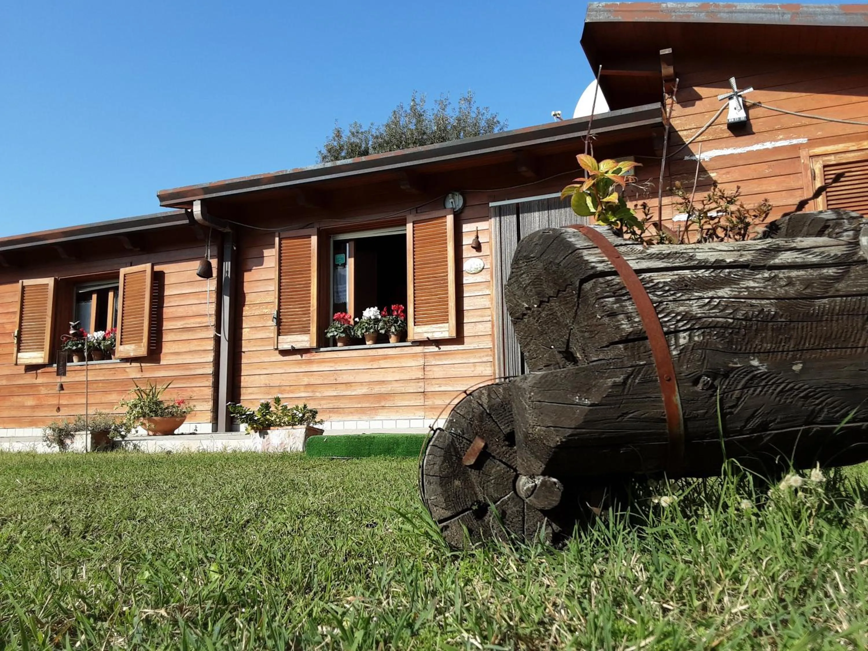 Property building in 'O Chalet