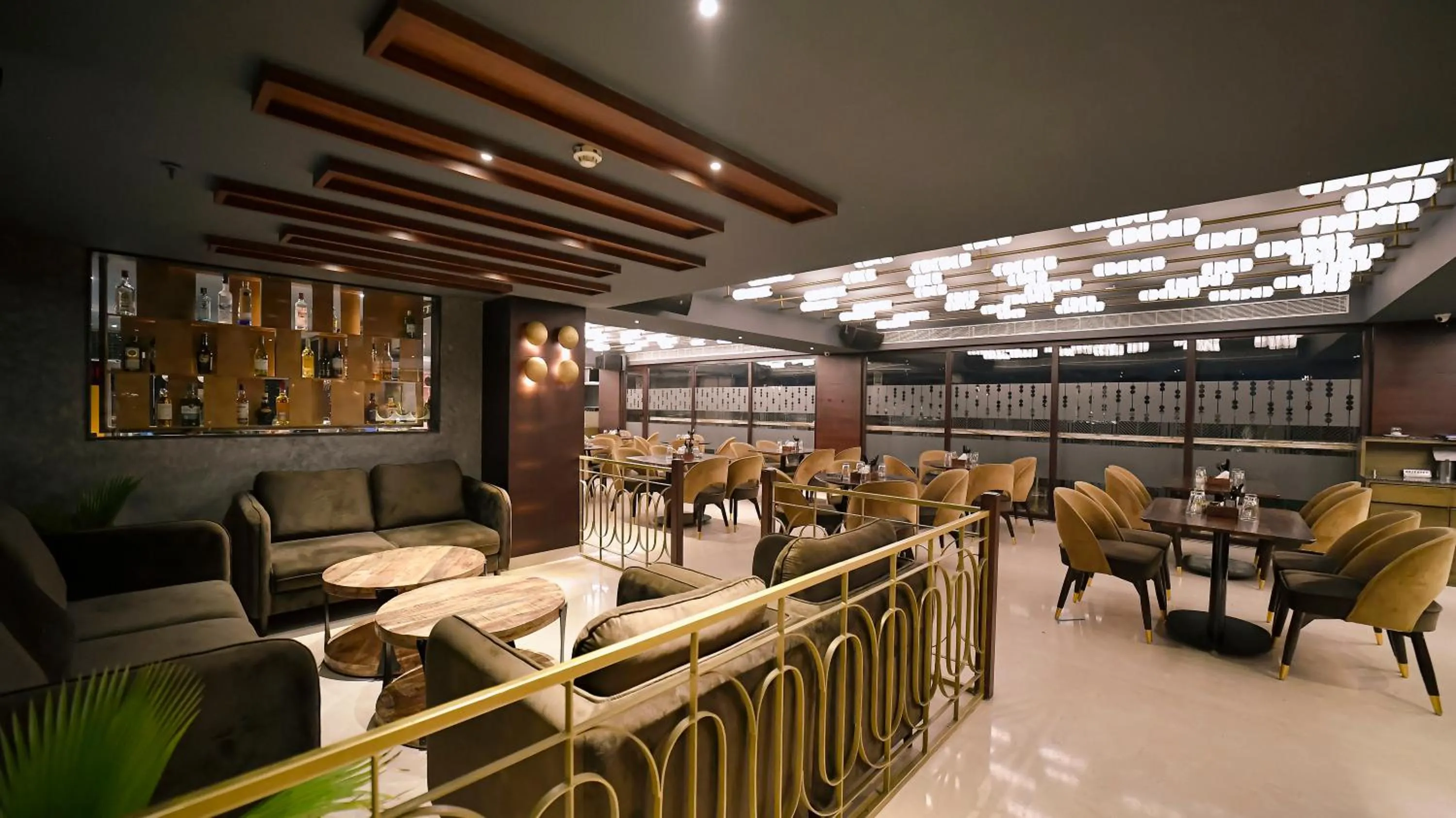 Restaurant/places to eat in Hotel Palacio