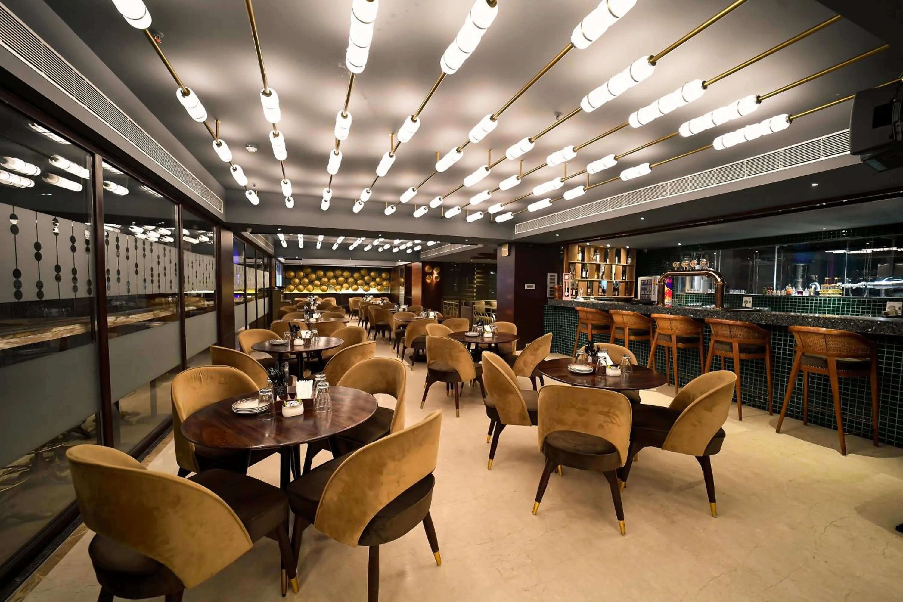 Restaurant/places to eat in Hotel Palacio