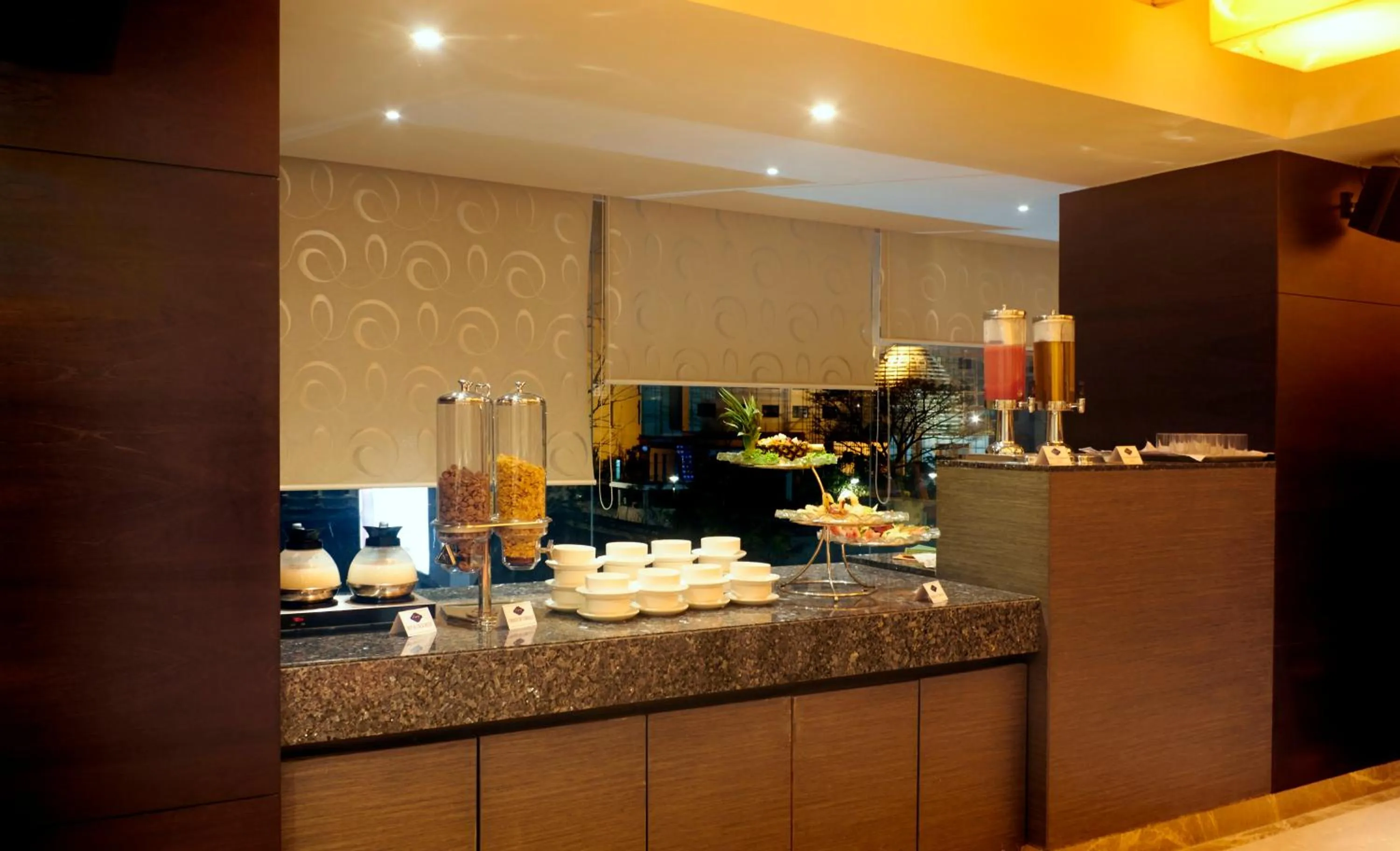 Restaurant/places to eat in Hotel Palacio