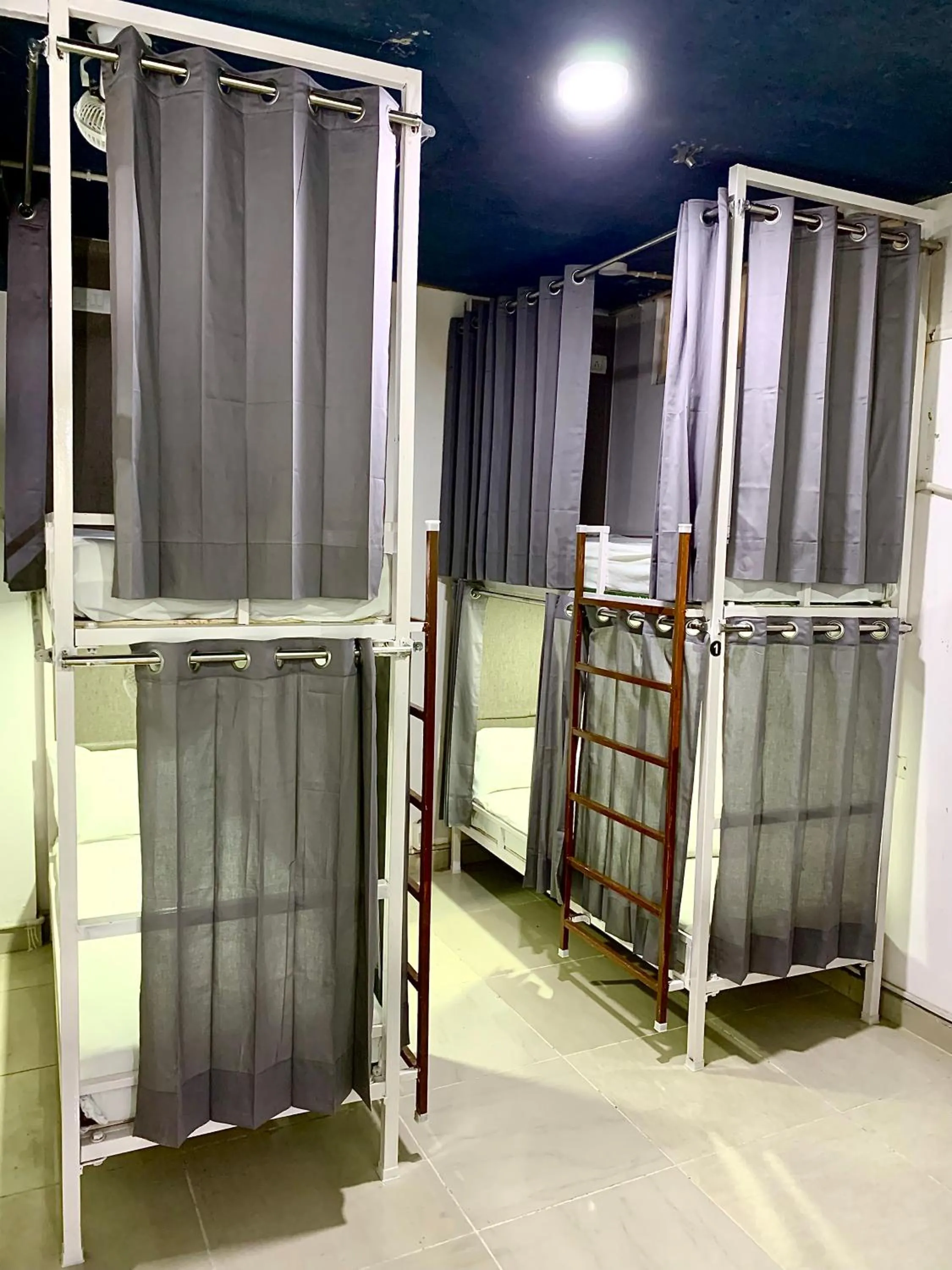 bunk bed in Backpacker's Nest