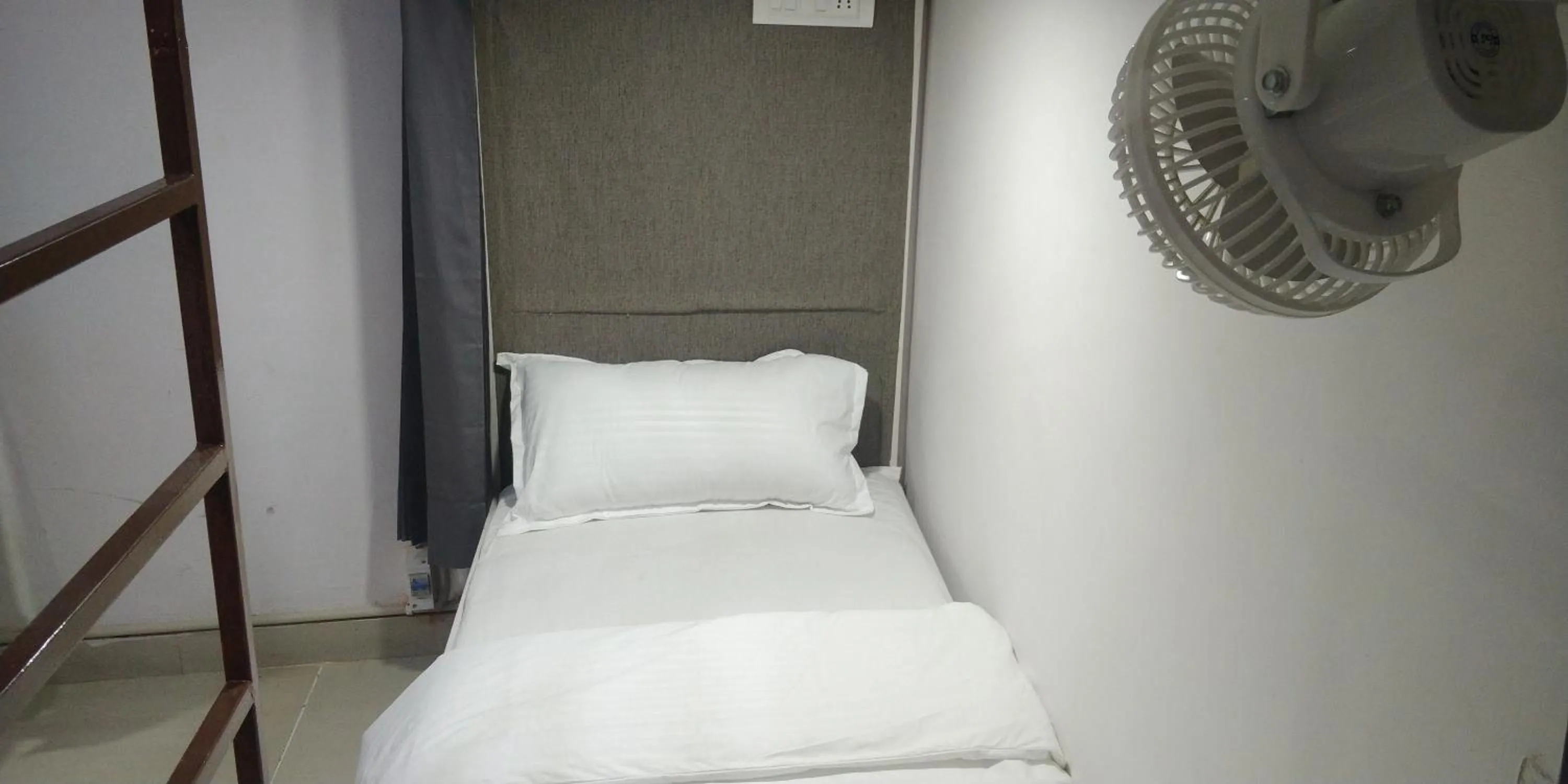 Bed in Backpacker's Nest