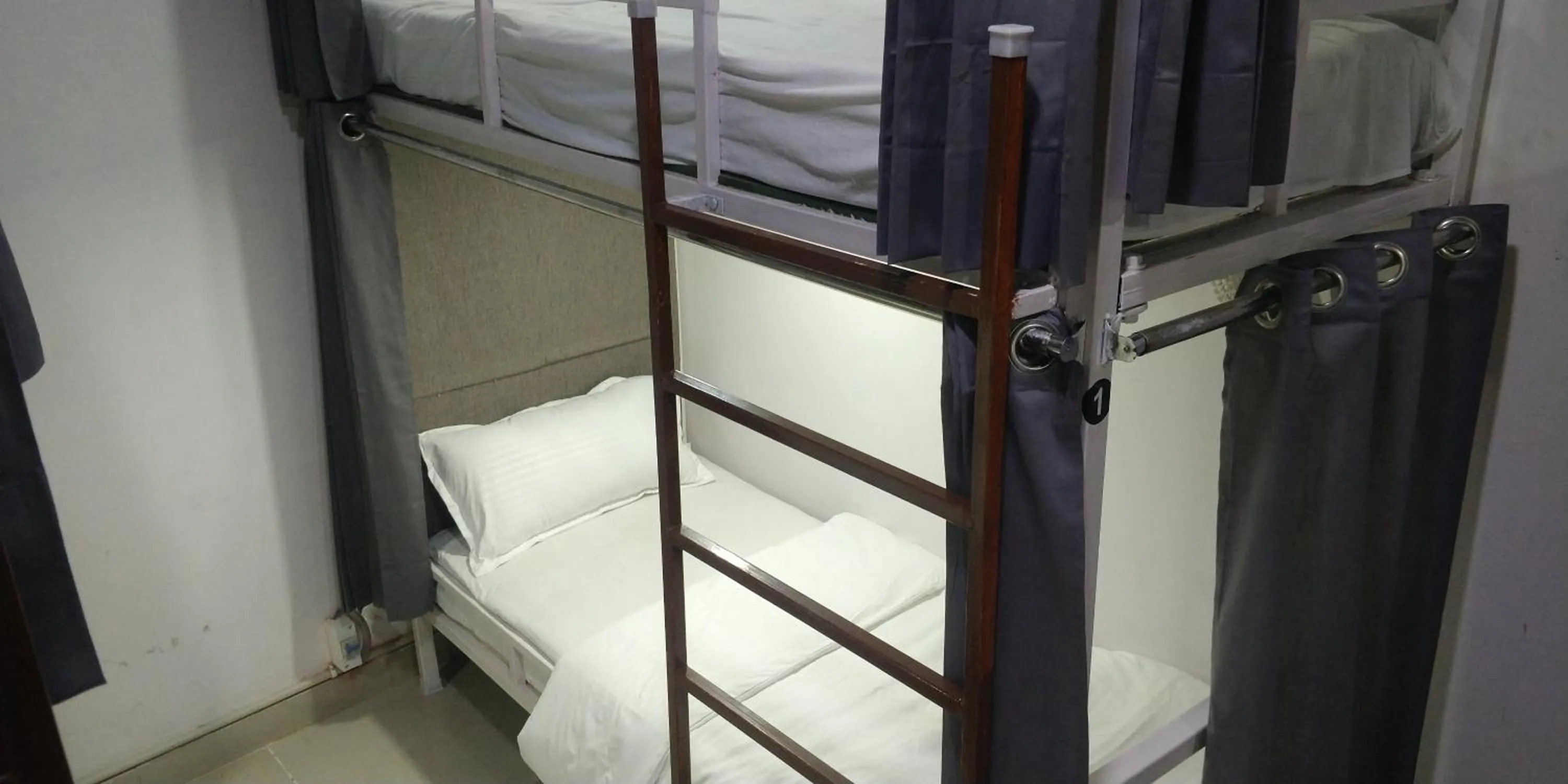 bunk bed, Bed in Backpacker's Nest