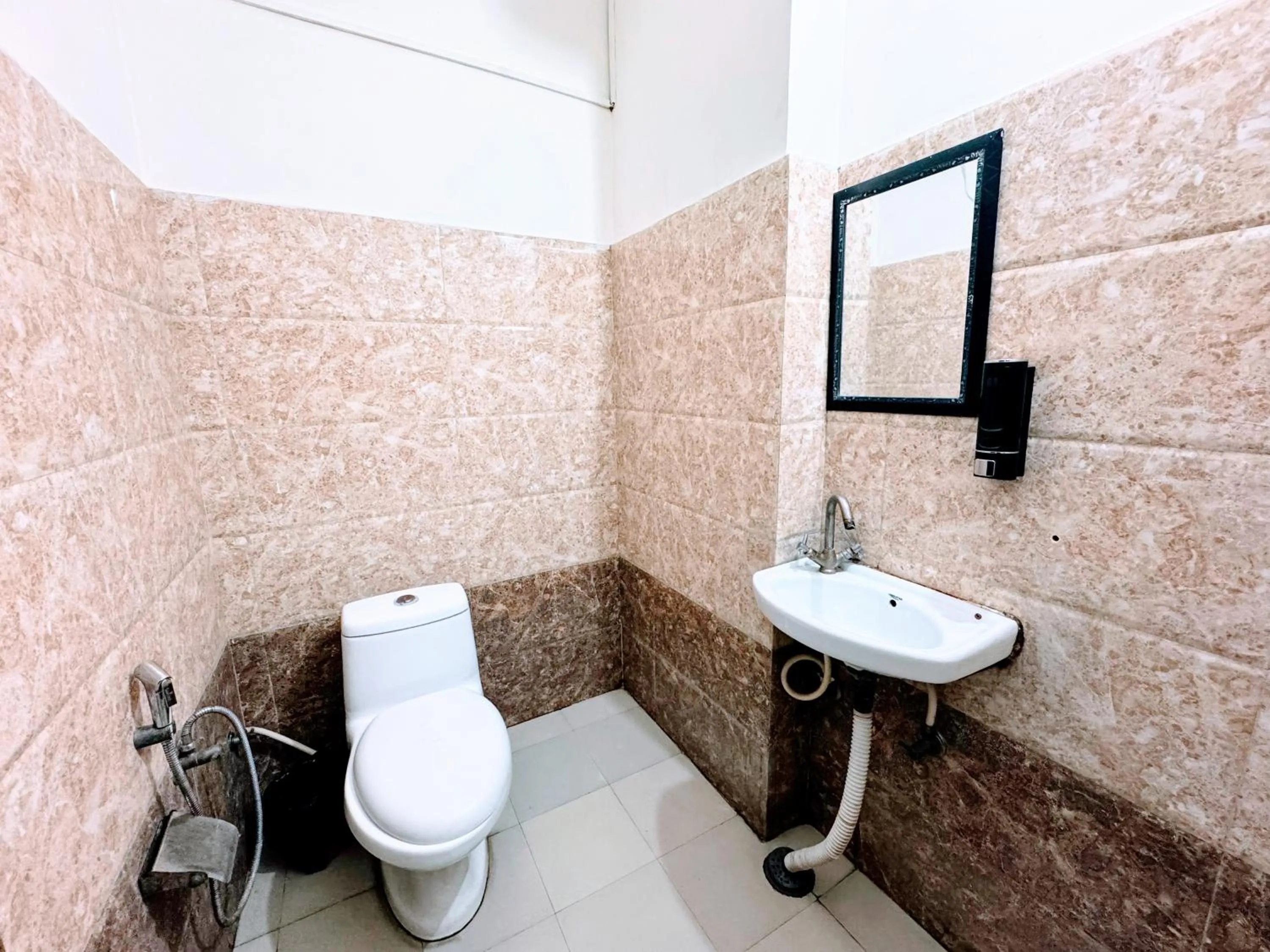 Bathroom in Backpacker's Nest