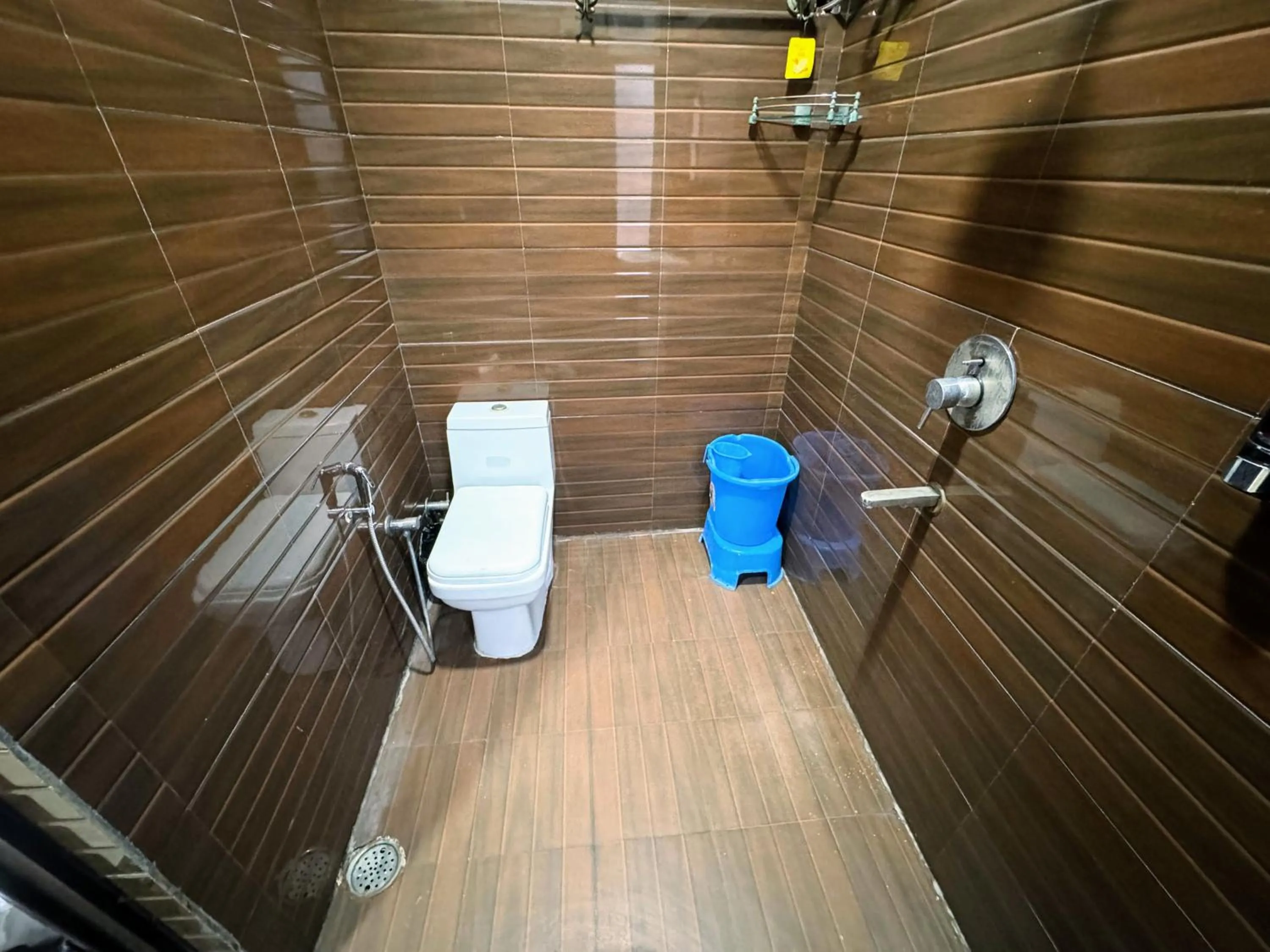 Shower in Backpacker's Nest