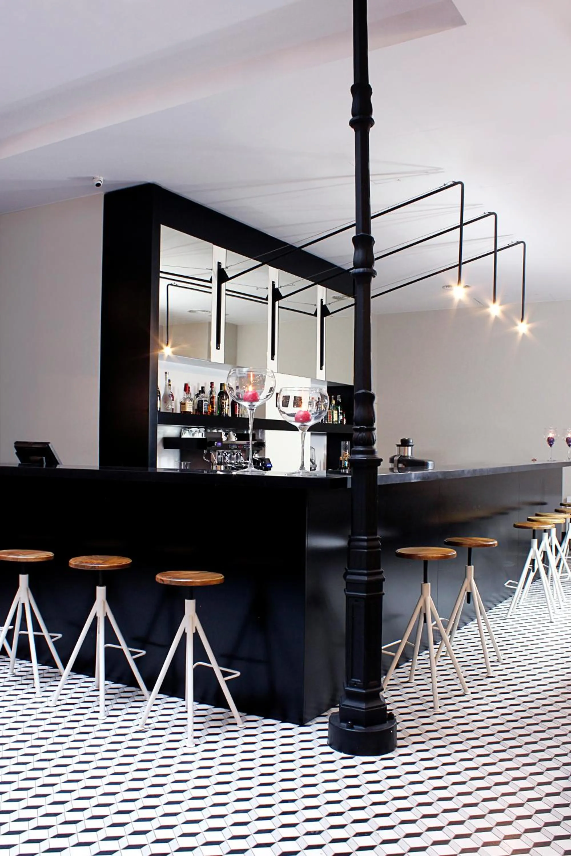 Restaurant/places to eat in Hotel Nihil Novi