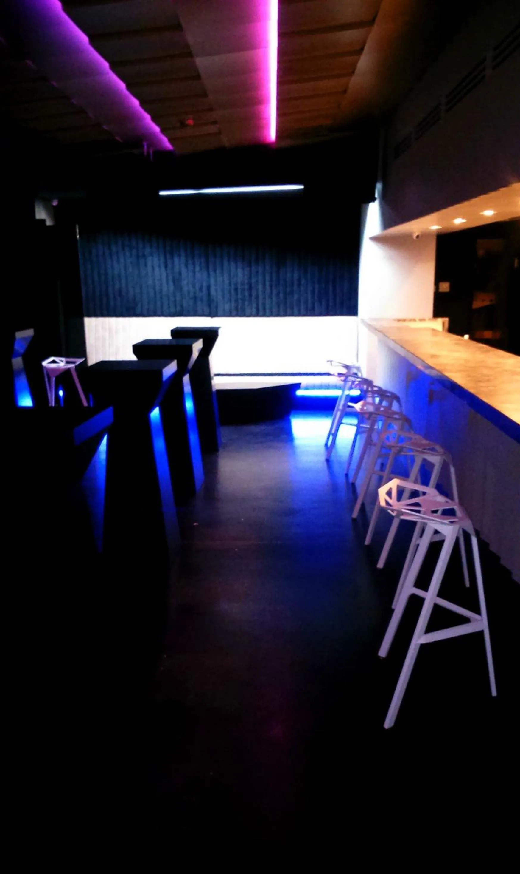 Evening entertainment in Hotel Nihil Novi