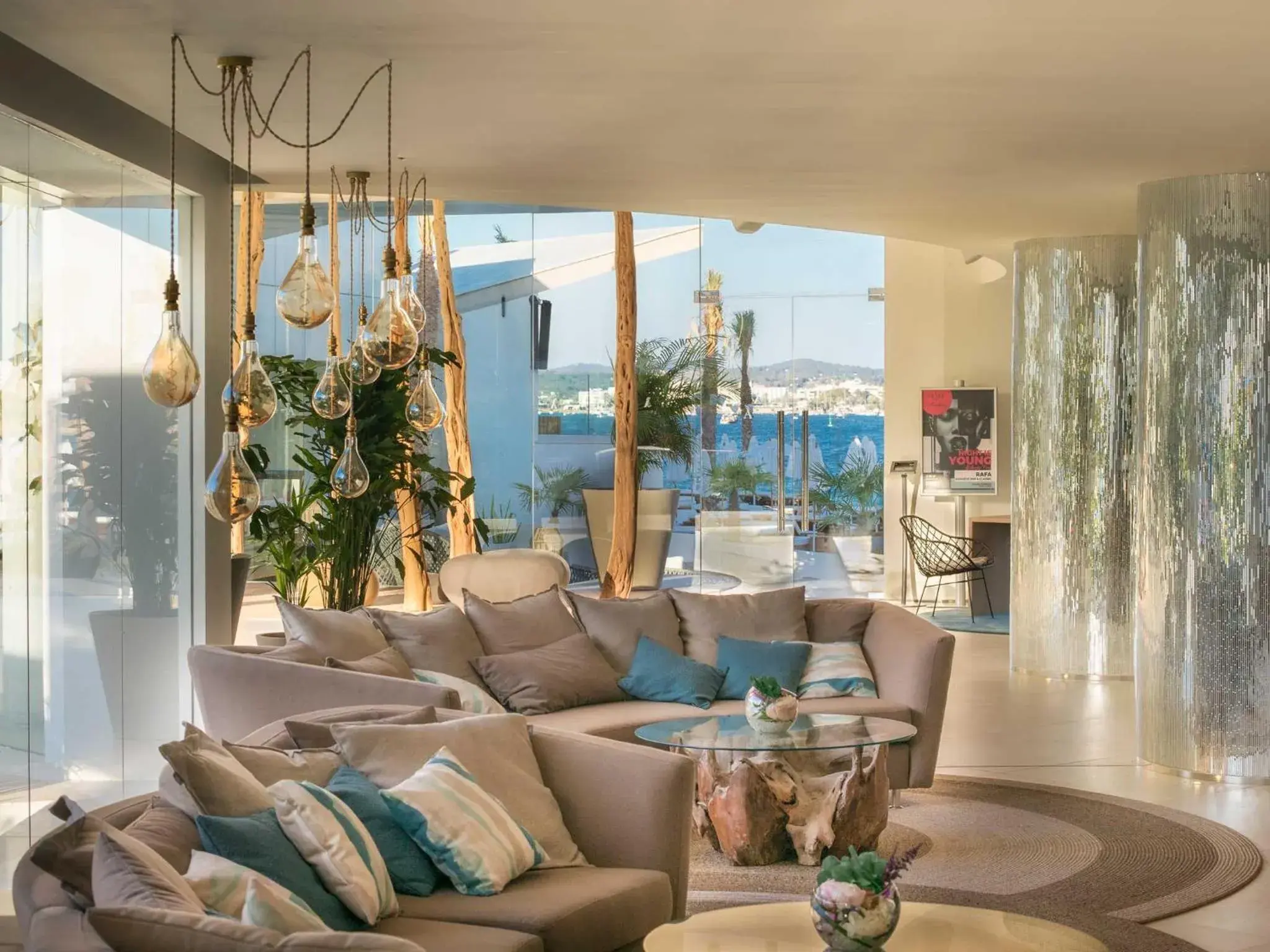 Lounge or bar in Amàre Beach Hotel Ibiza - Adults Recommended Lounge or bar in Amàre Beach Hotel Ibiza - Adults Recommended