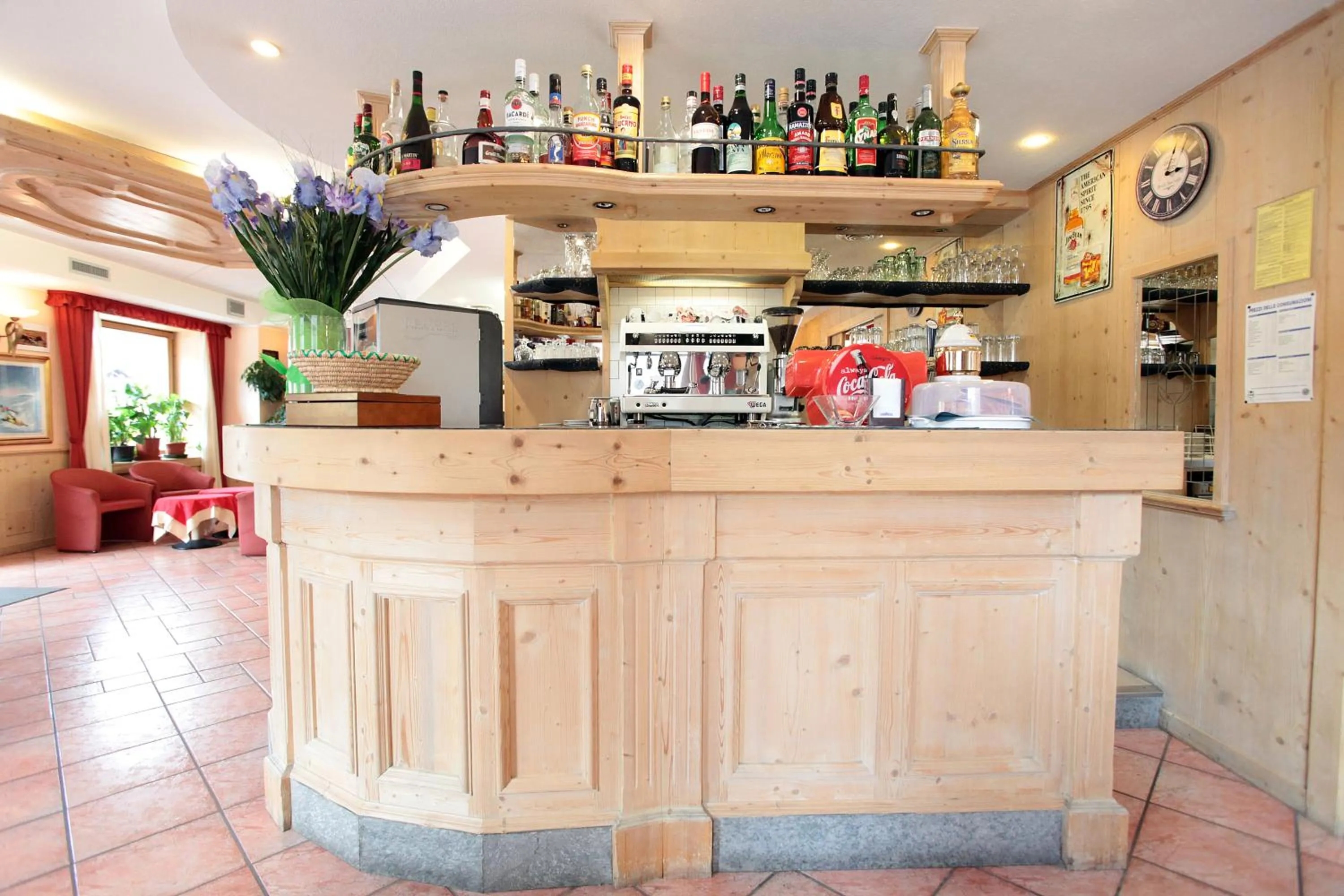Lounge or bar in Hotel Miramonti