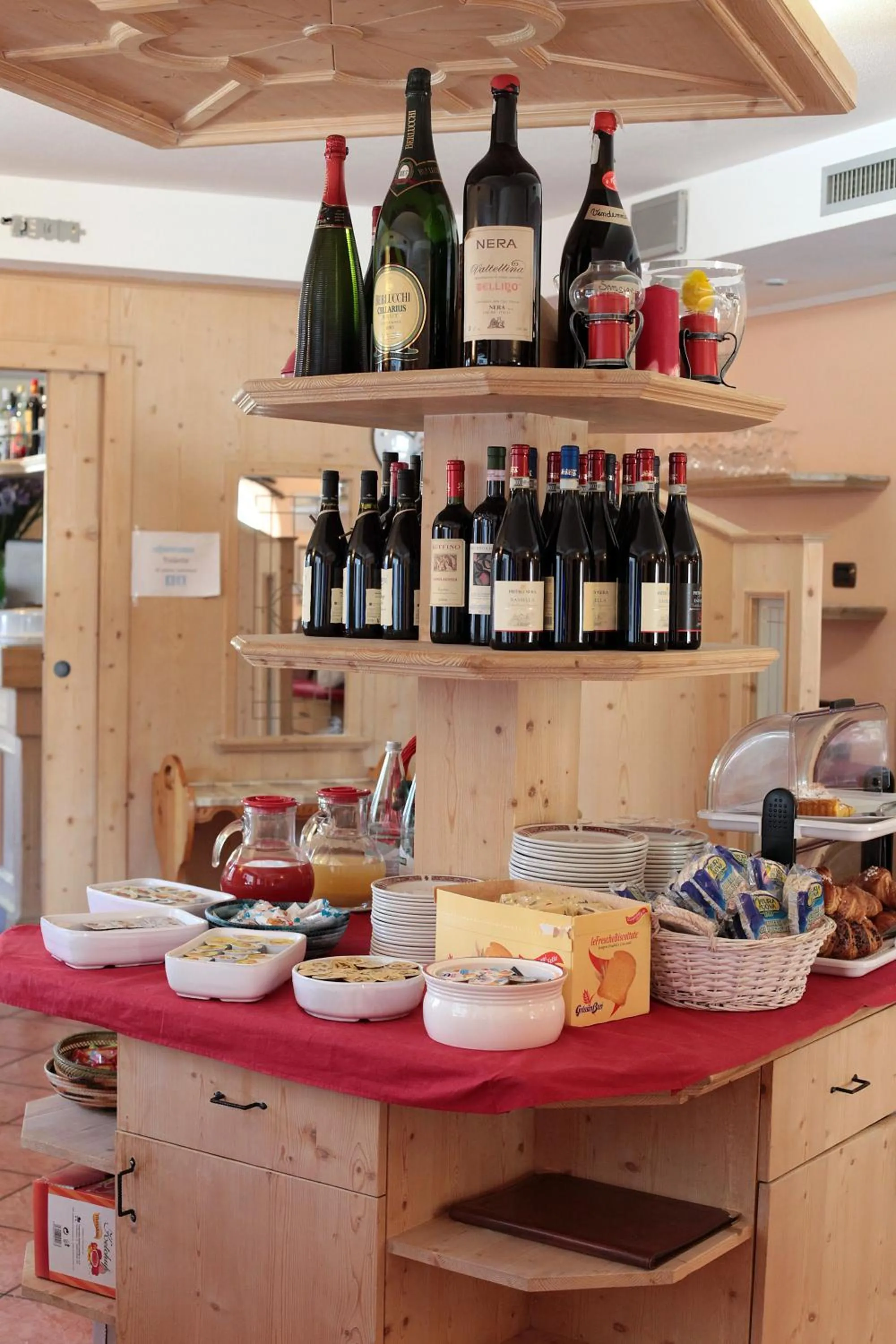 Continental breakfast in Hotel Miramonti