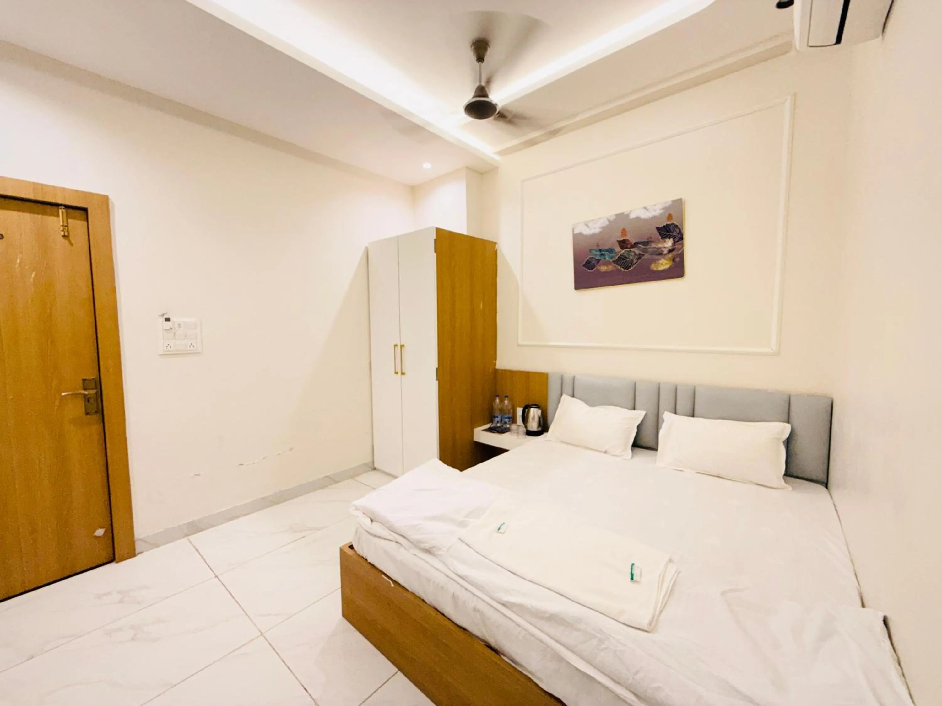 Deluxe Double Room in Hotel Atishay