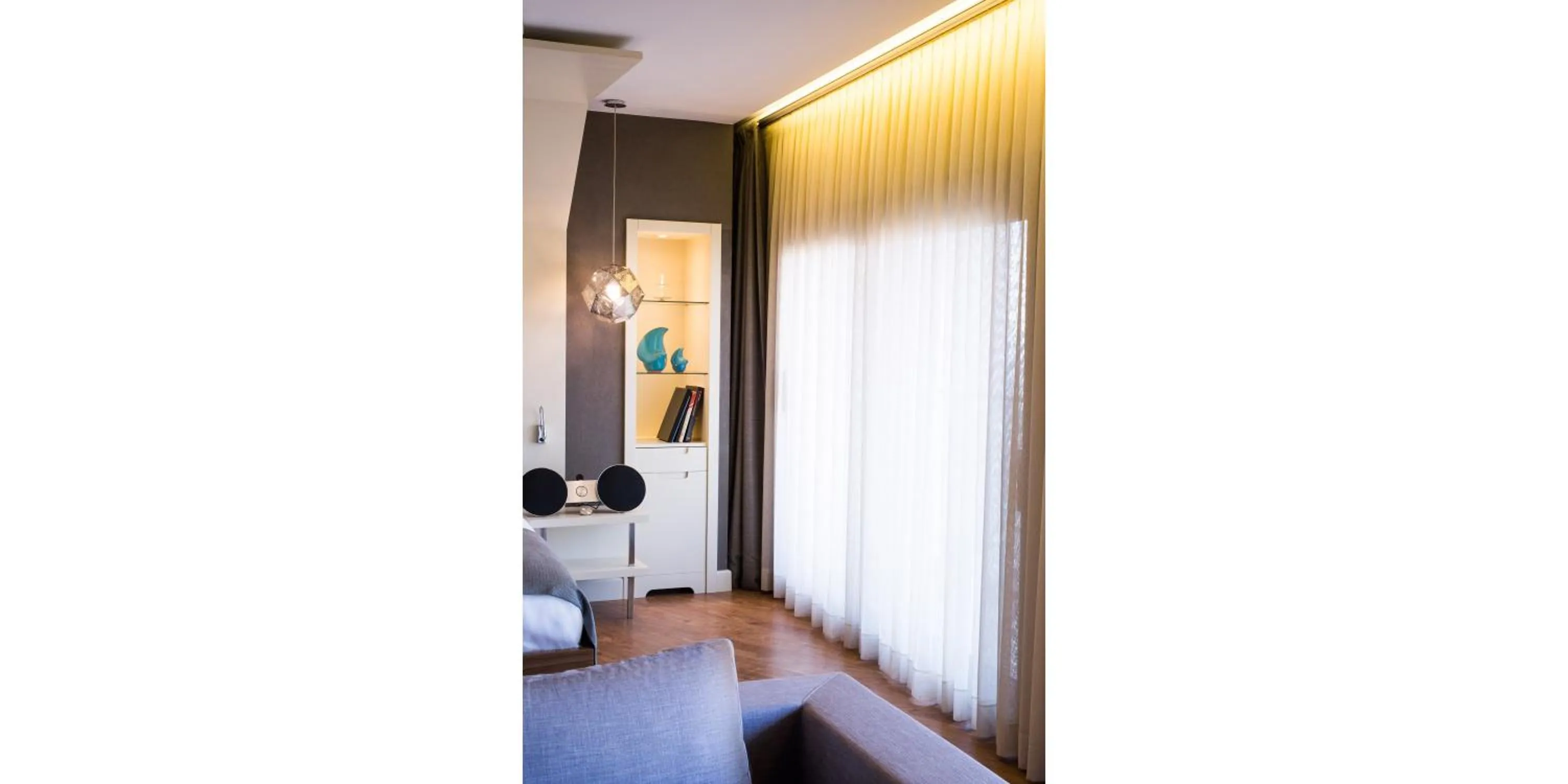 Decorative detail in Maroon Hotel Pera