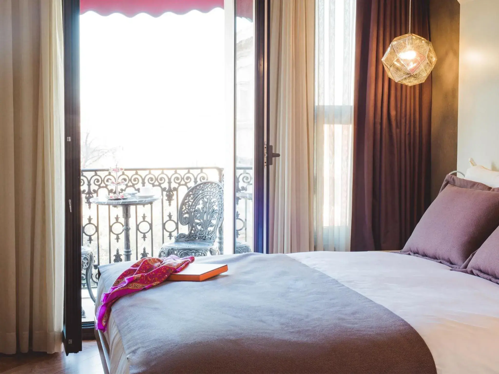 Other, Bed in Maroon Hotel Pera Other, Bed in Maroon Hotel Pera