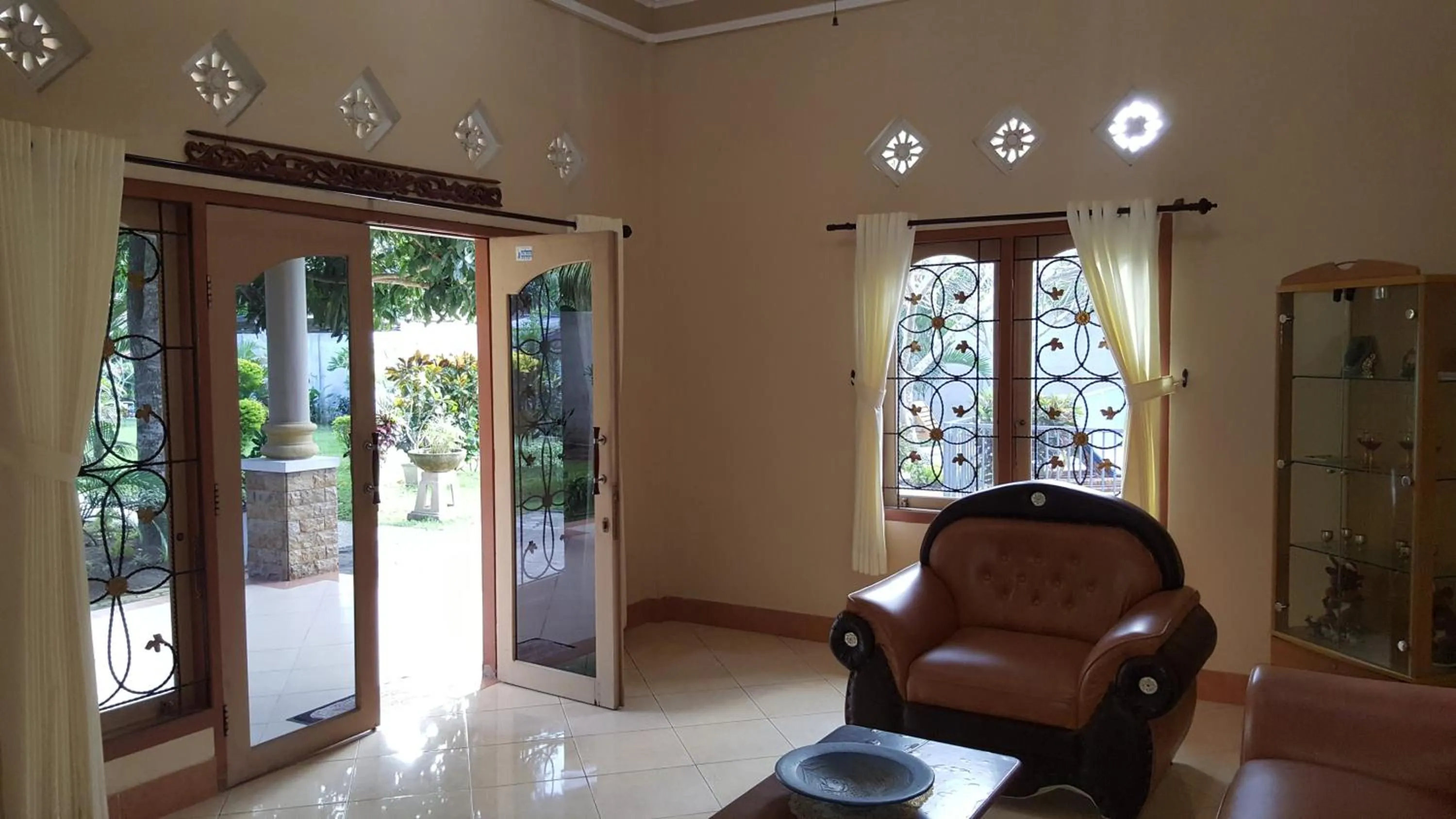 Living room in Sari Inn Kuta Lombok