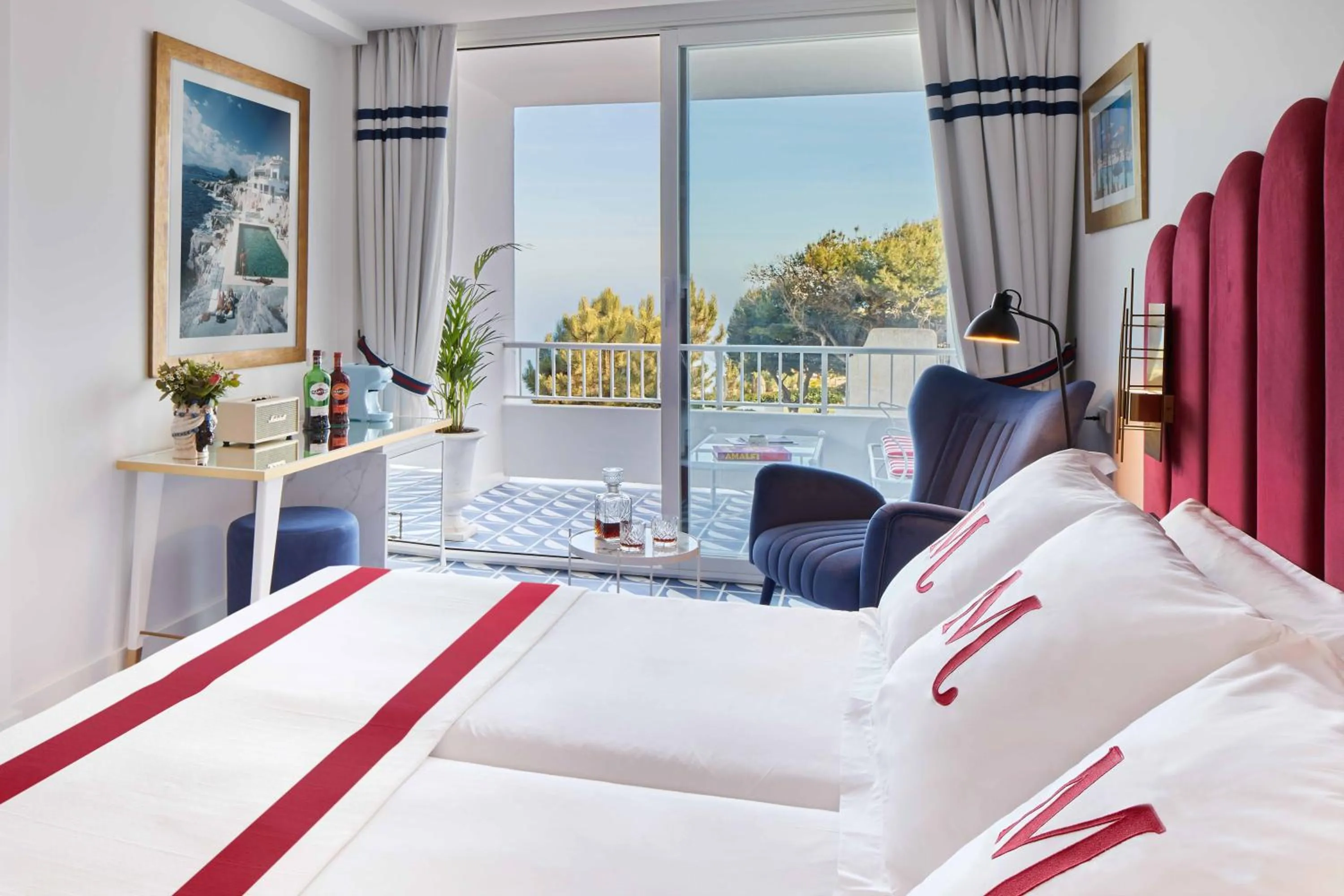 Bed in Hotel Mongibello Ibiza