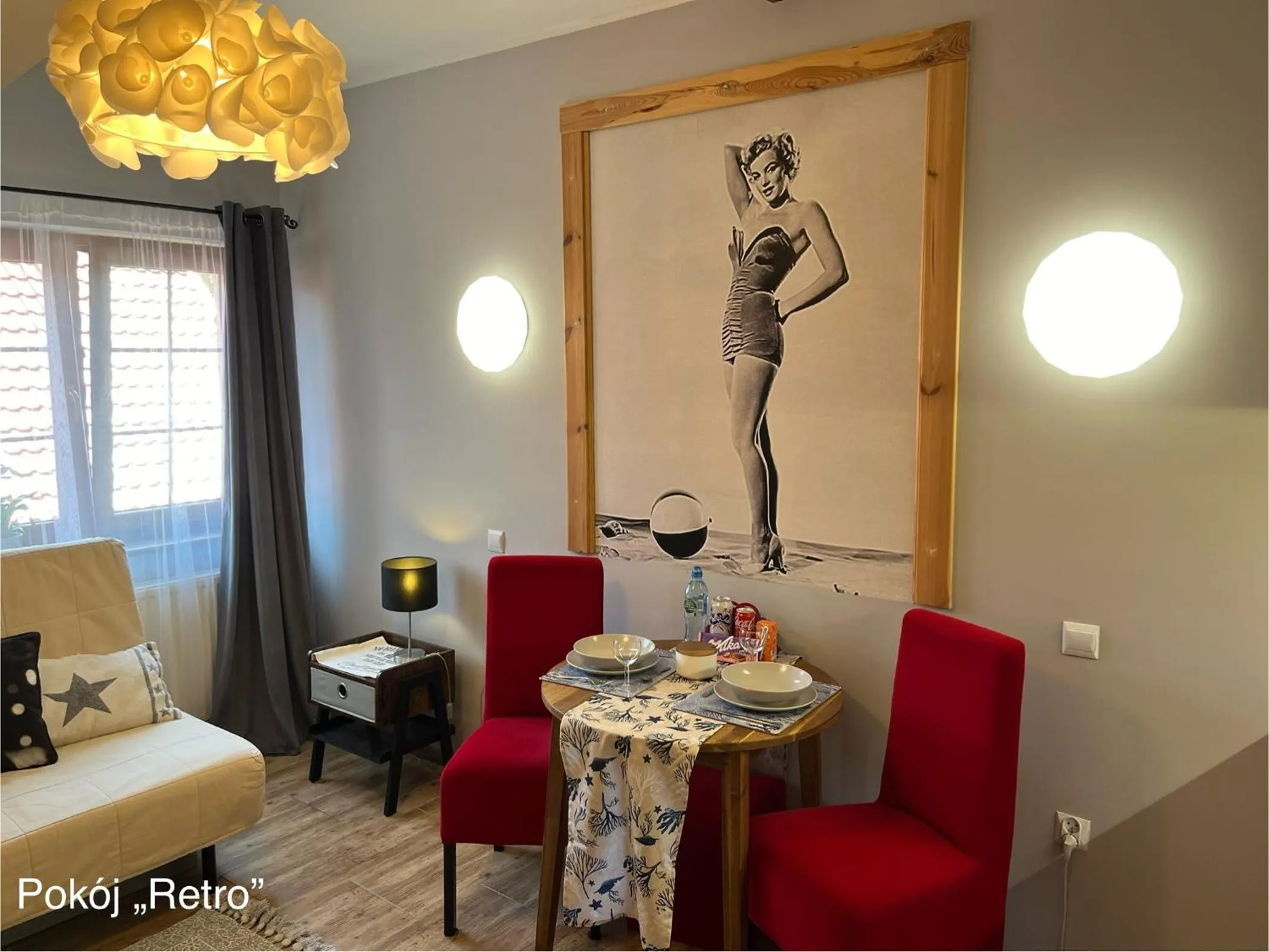 Photo of the whole room in Willa Klara