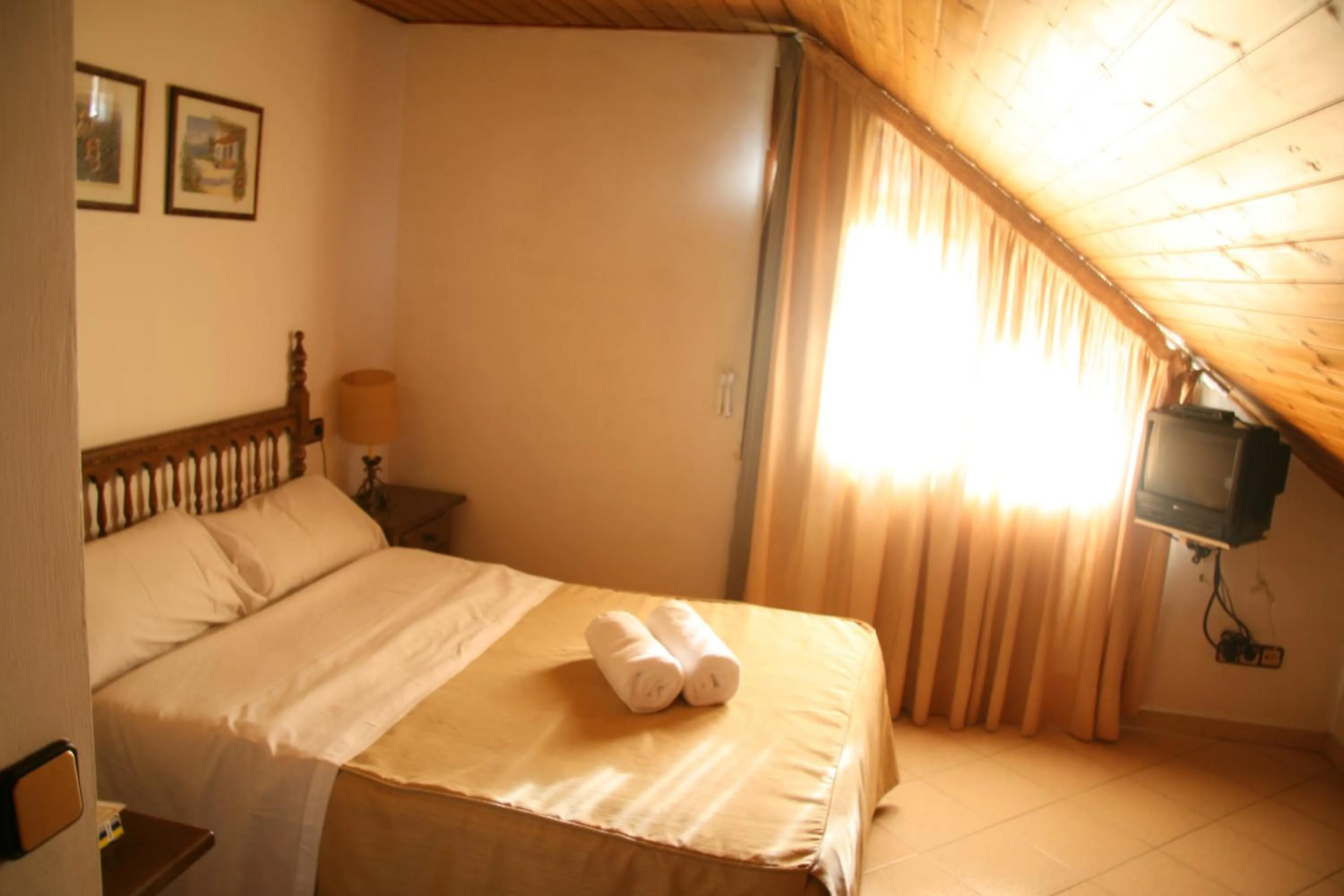 Bedroom, Bed in Gaspà