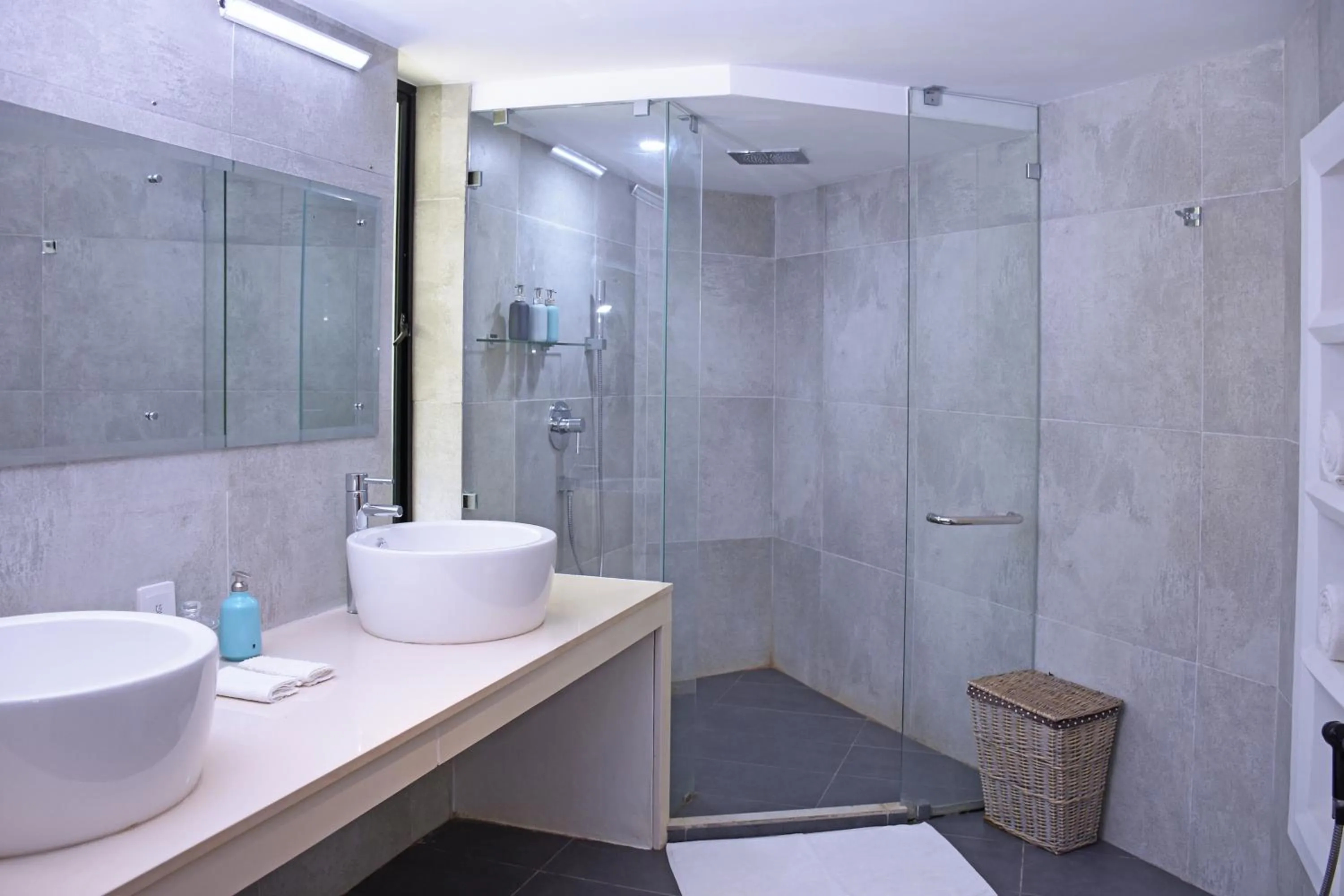 Shower in Villa Santé, Kalpitiya by The Serendipity Collection