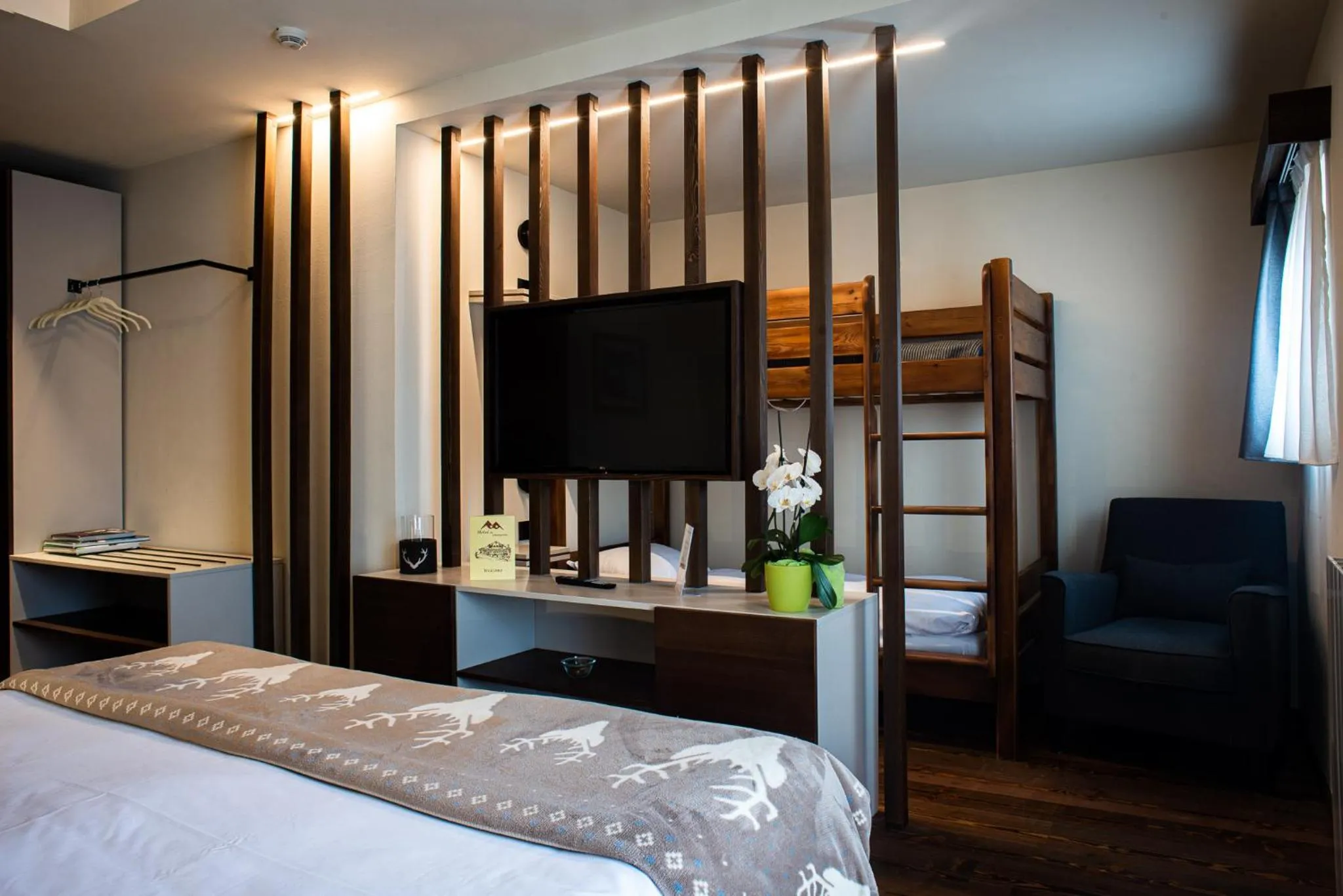 Bedroom, Bed in Hotel De Champoluc