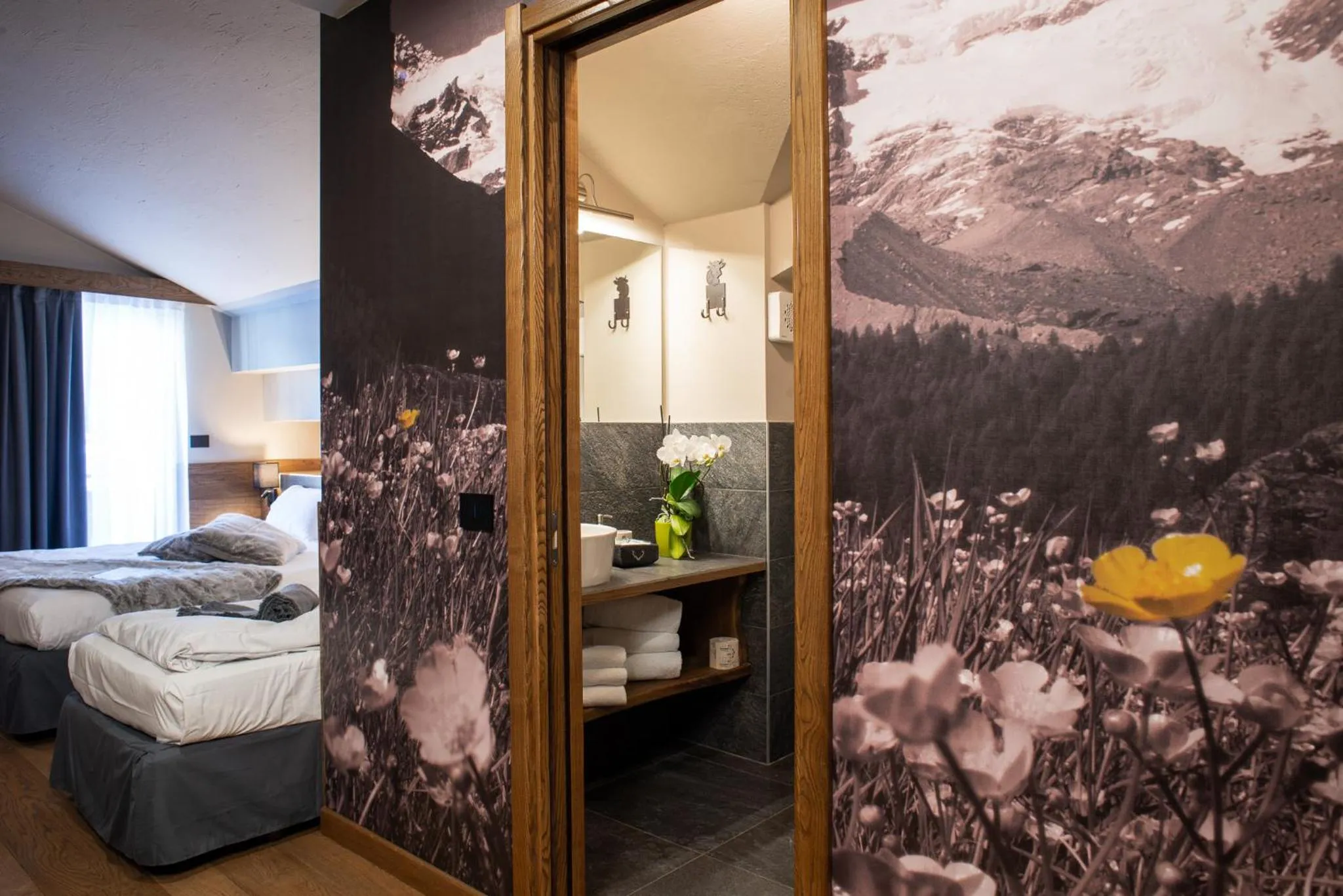 Bedroom, Bed in Hotel De Champoluc