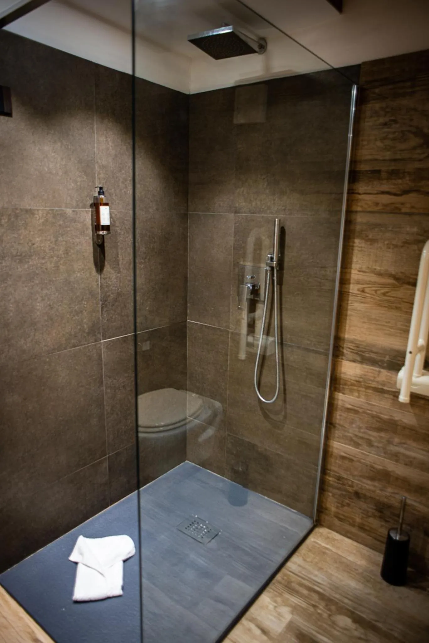 Shower in Hotel De Champoluc