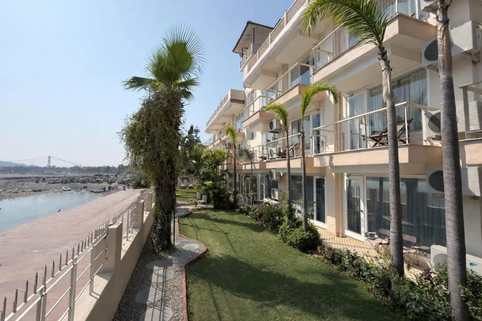 Property building in Yog Niketan By Sanskriti Property building in Yog Niketan By Sanskriti