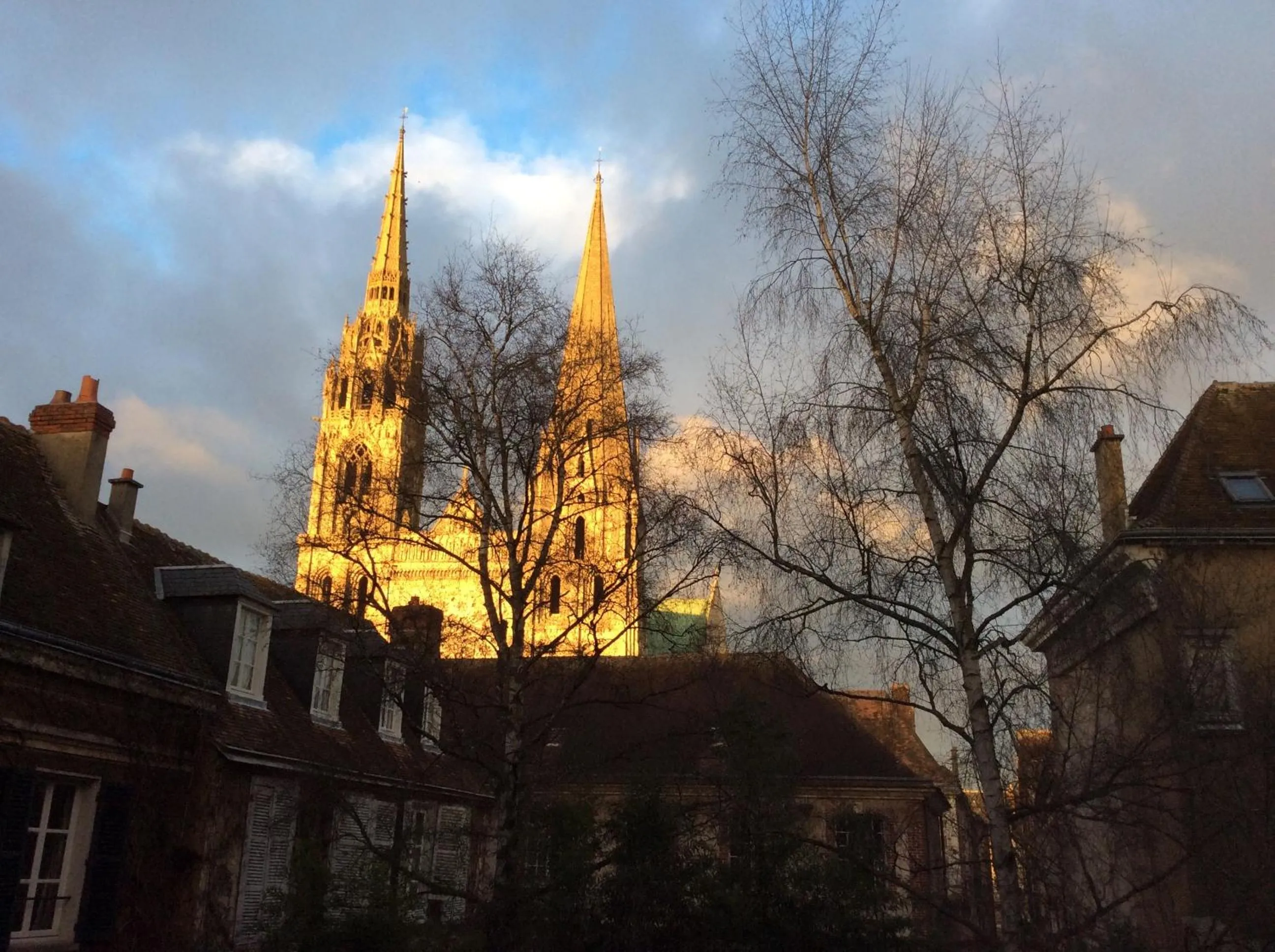 Sunset in Le Jardin Cathedrale
